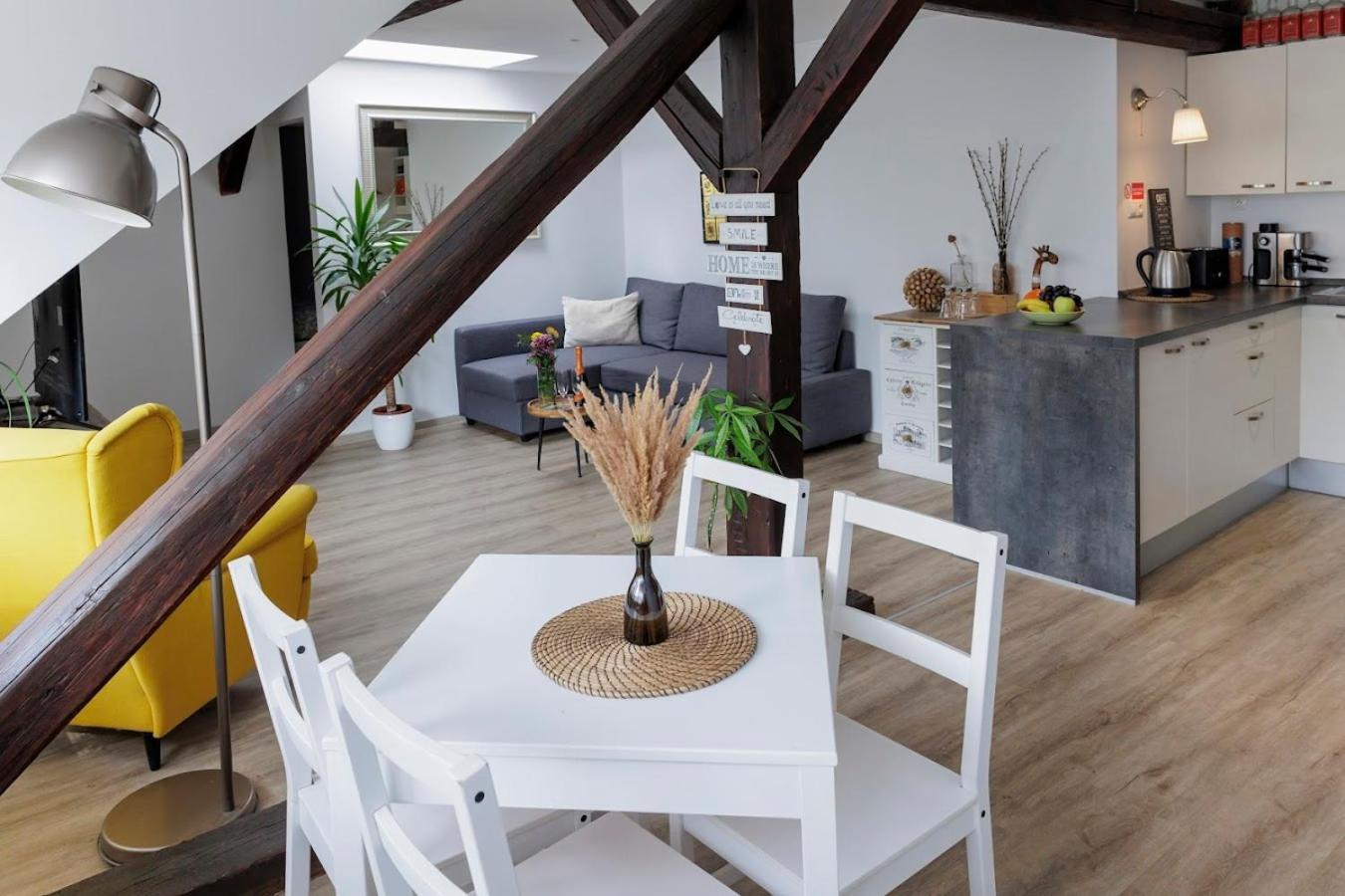 Apartment Vip In Old Town With Free Parking Bratislava