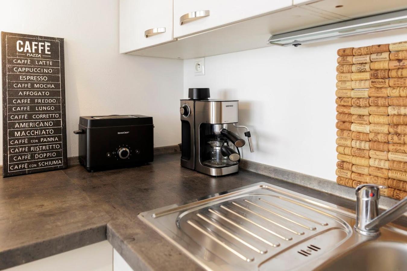 Apartment Vip In Old Town With Free Parking Bratislava