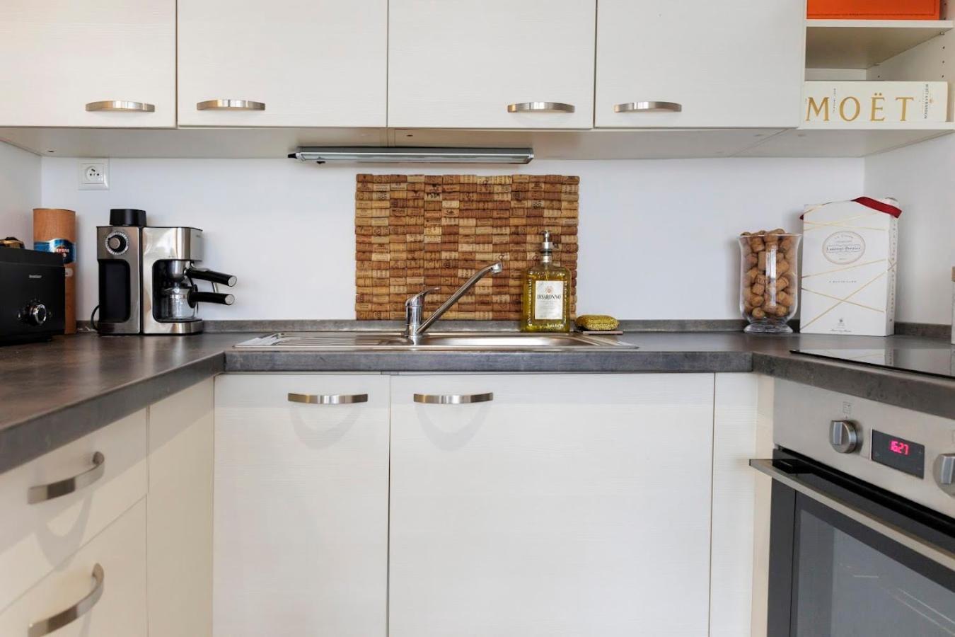 Apartment Vip In Old Town With Free Parking