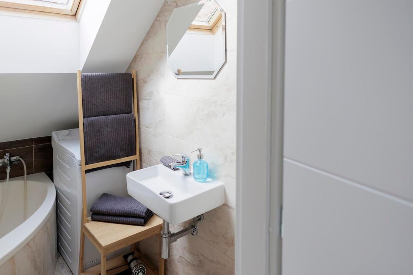 Vip In Old Town With Free Parking Apartment Bratislava