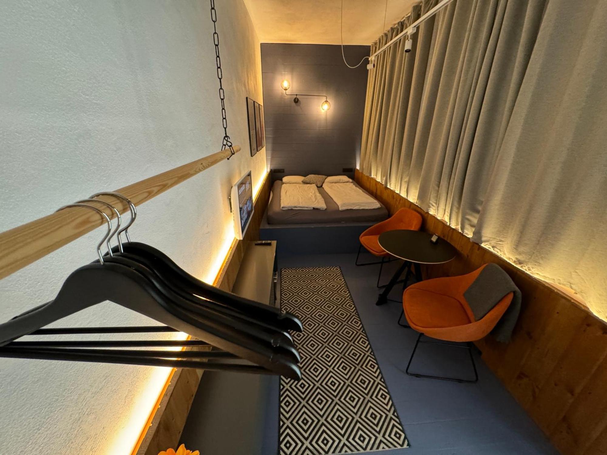 Apartment Center - Blue *