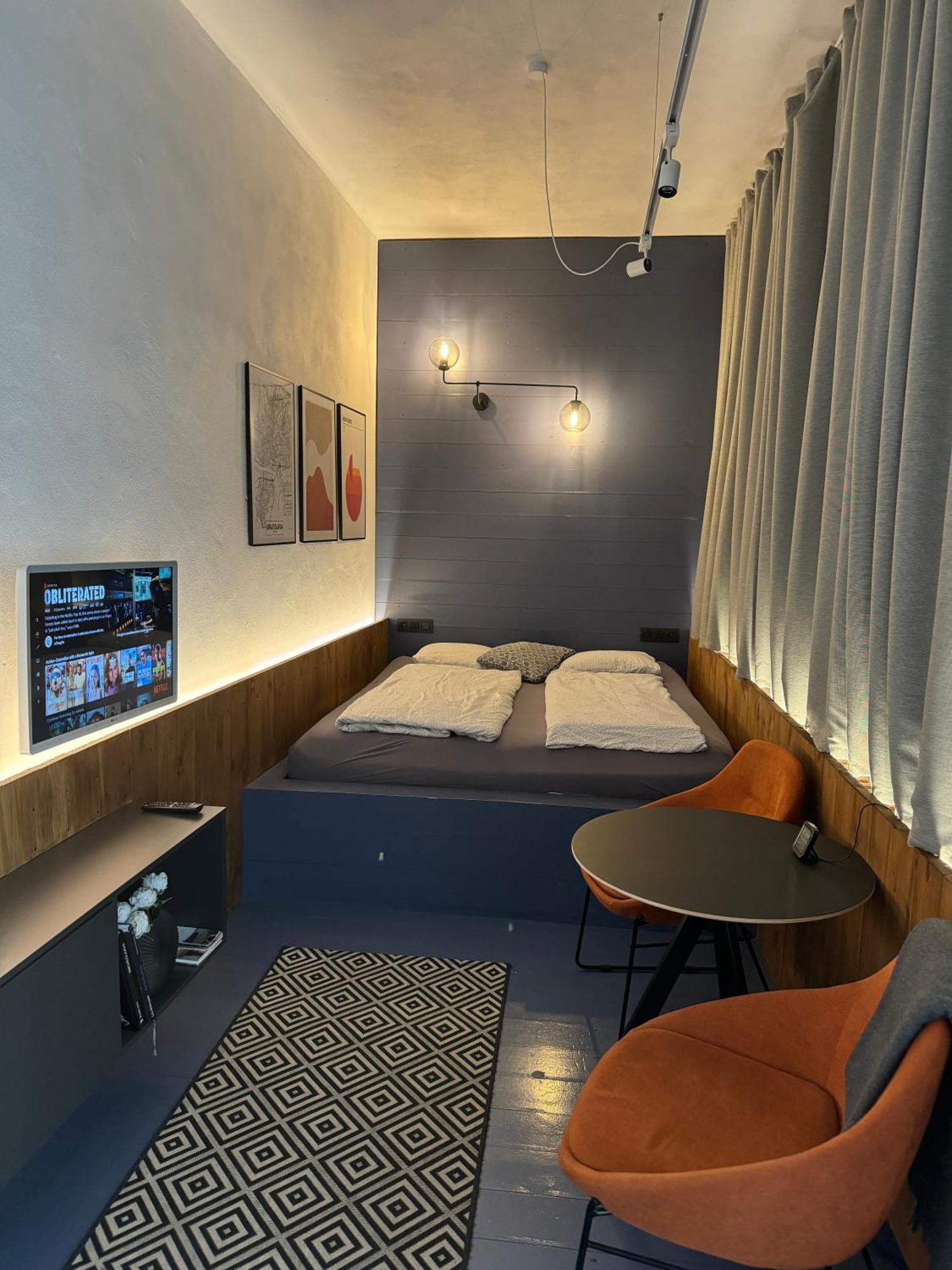 Center - Blue Apartment