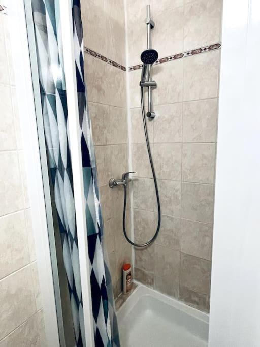 Apartment Centrum - Moderny Komfortny Bratislava