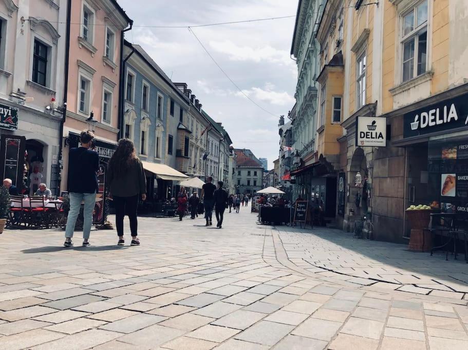 Centrum - Moderny Komfortny * Bratislava
