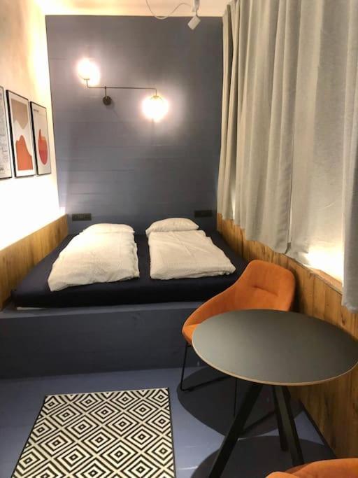 Center - Blue Apartment
