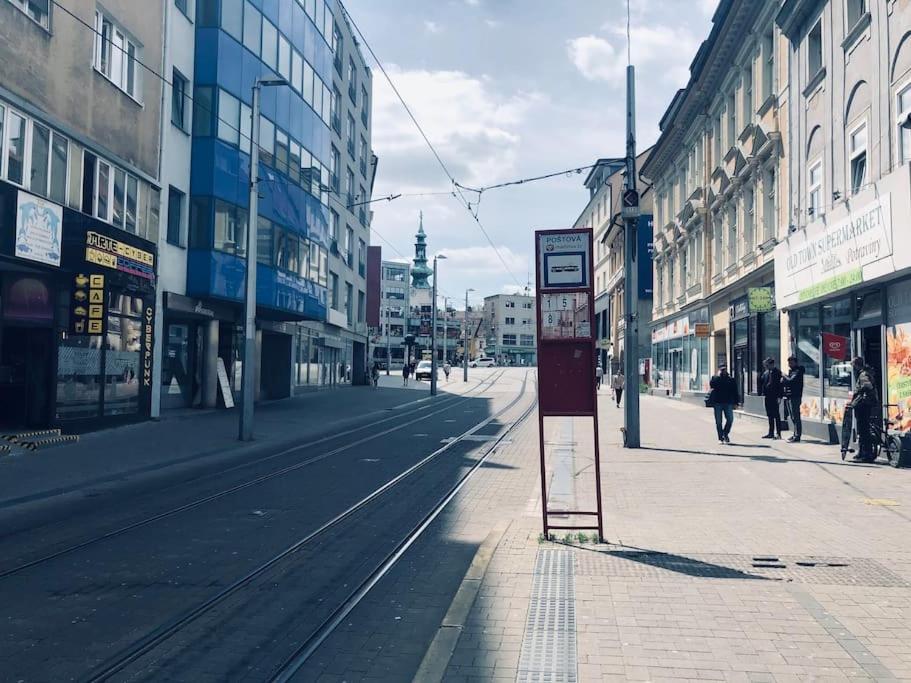 Center - Blue * Pressburg
