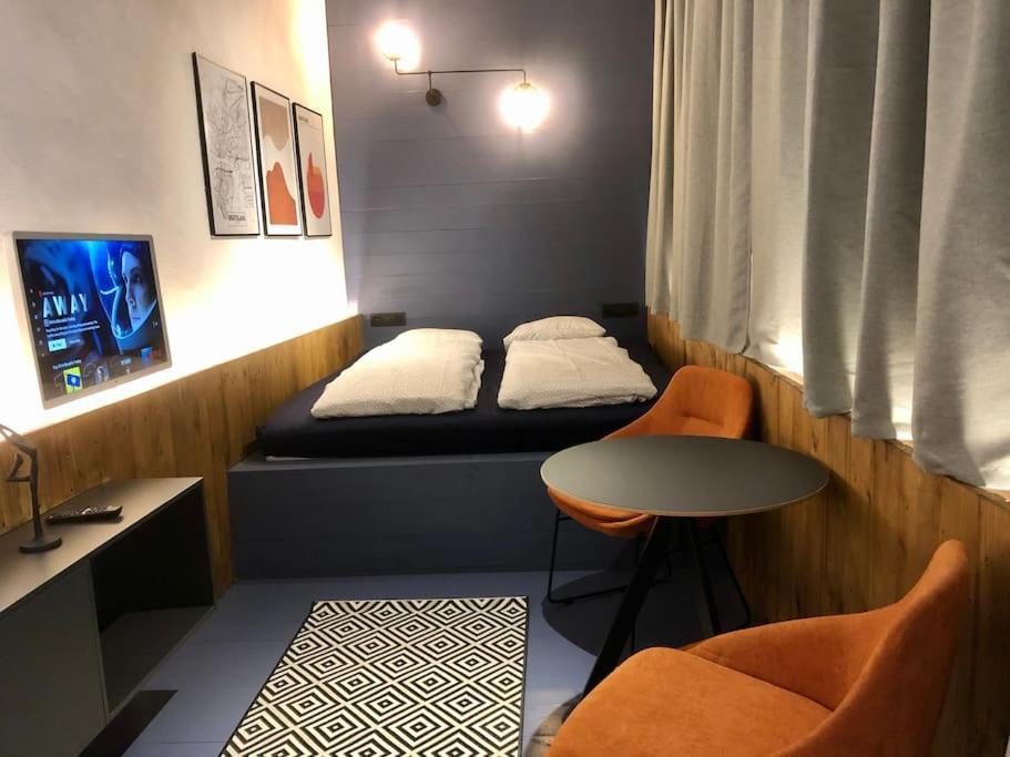 Apartment Center - Blue Pressburg