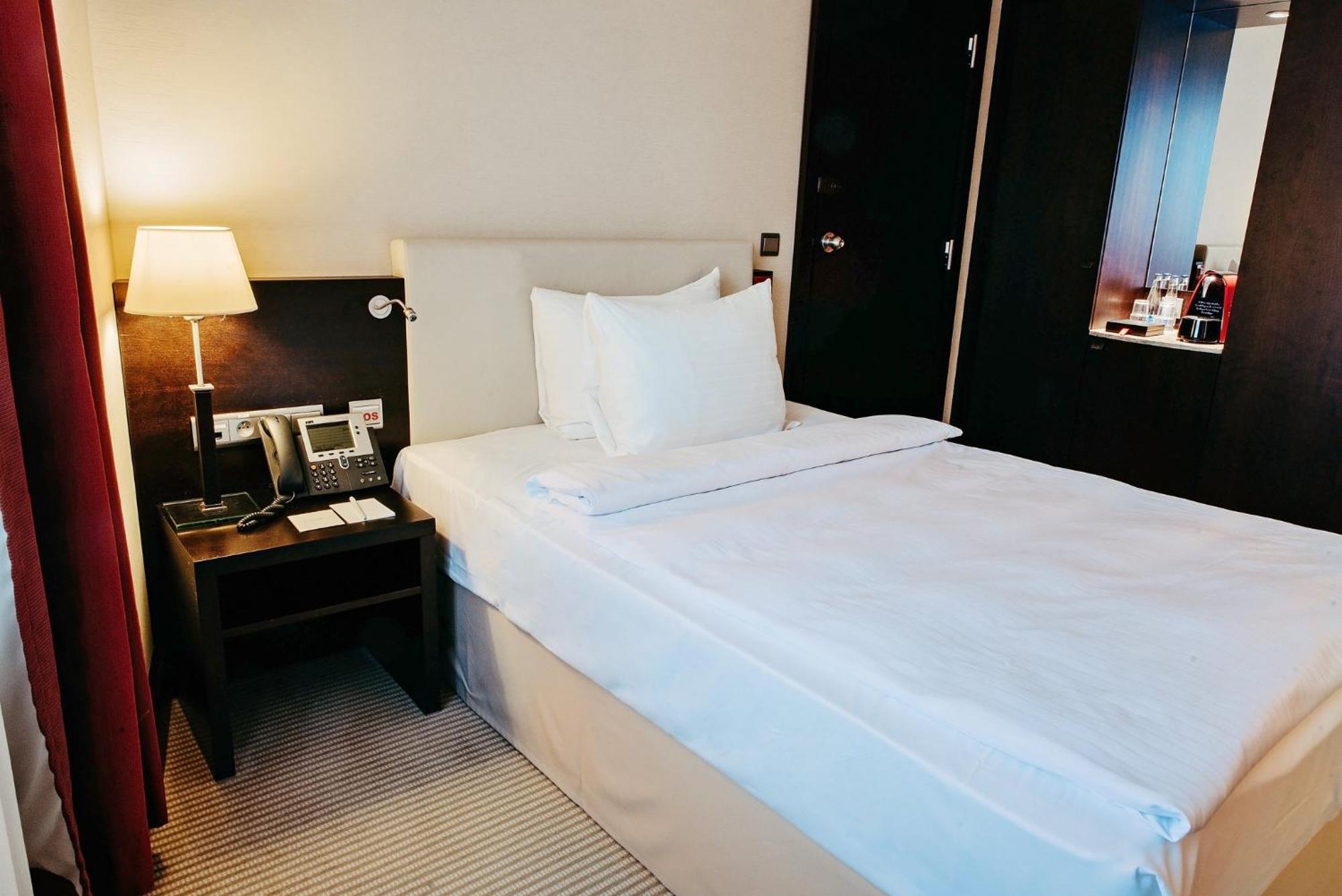 Hotel Crowne Plaza By Ihg 4*