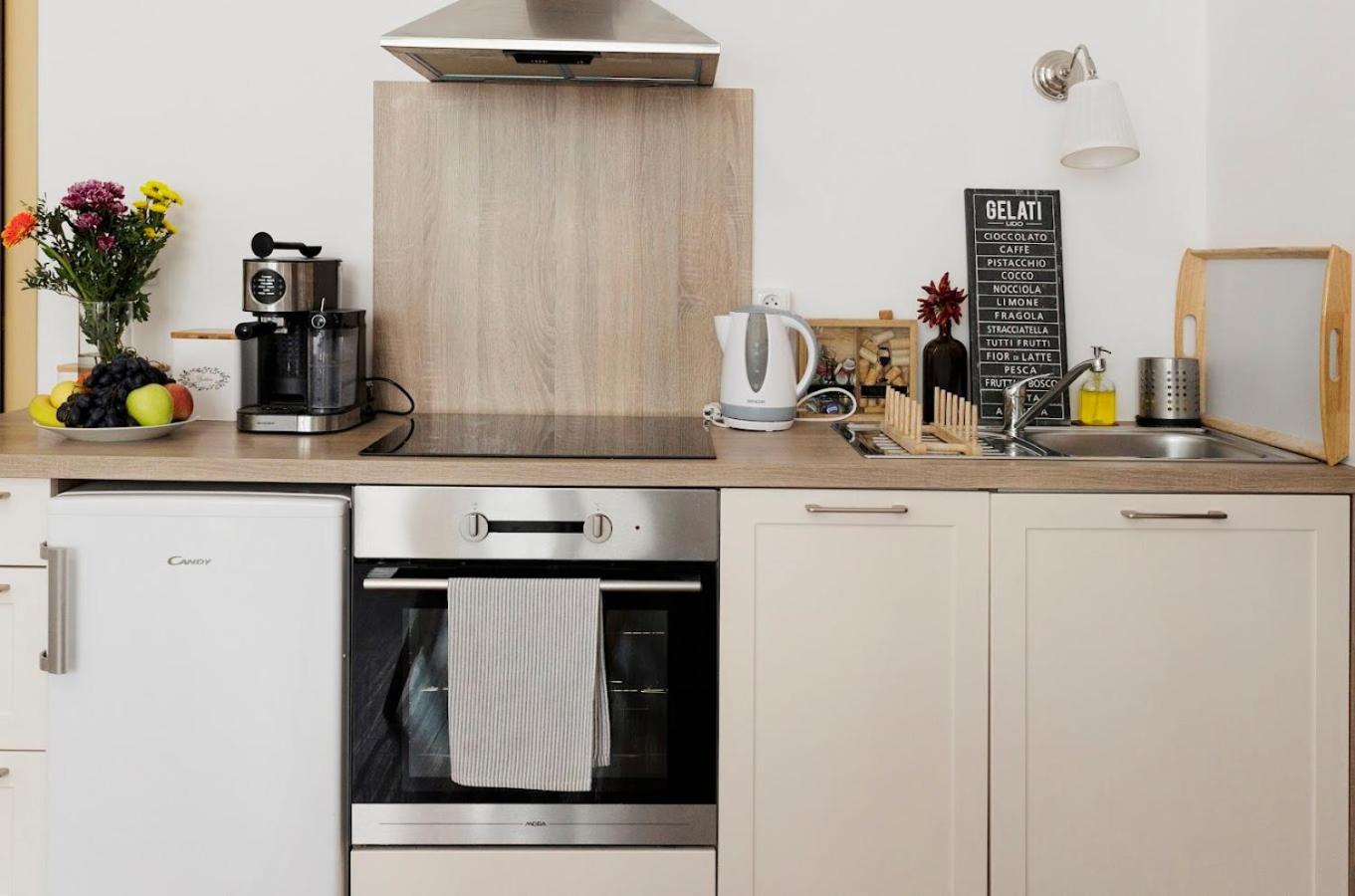 Diamond In Old Town With Free Parking Bratislava