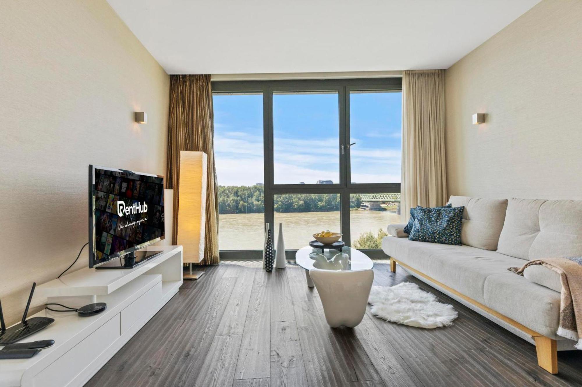 Elite River View * Bratislava