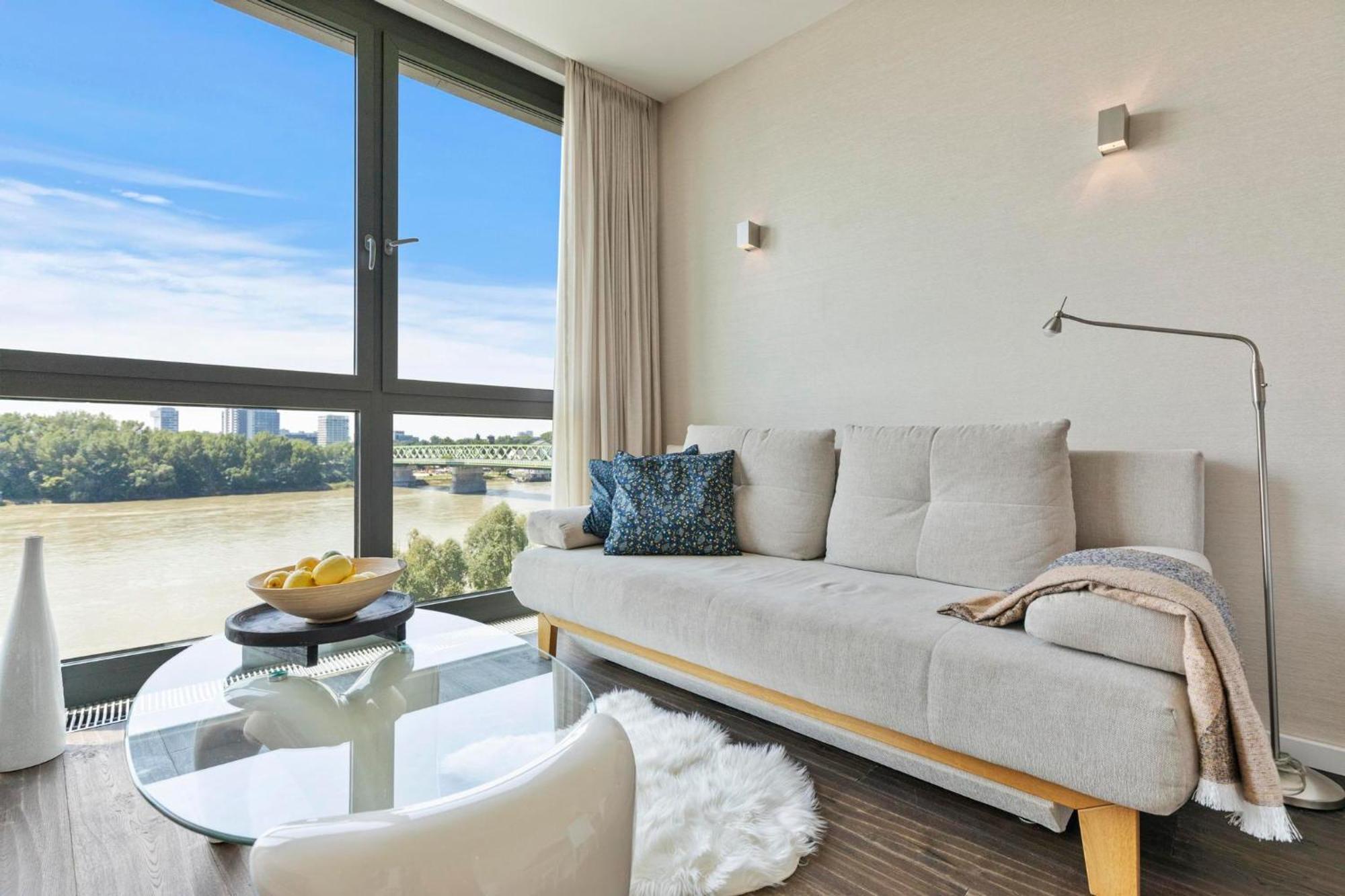 Elite River View * Bratislava