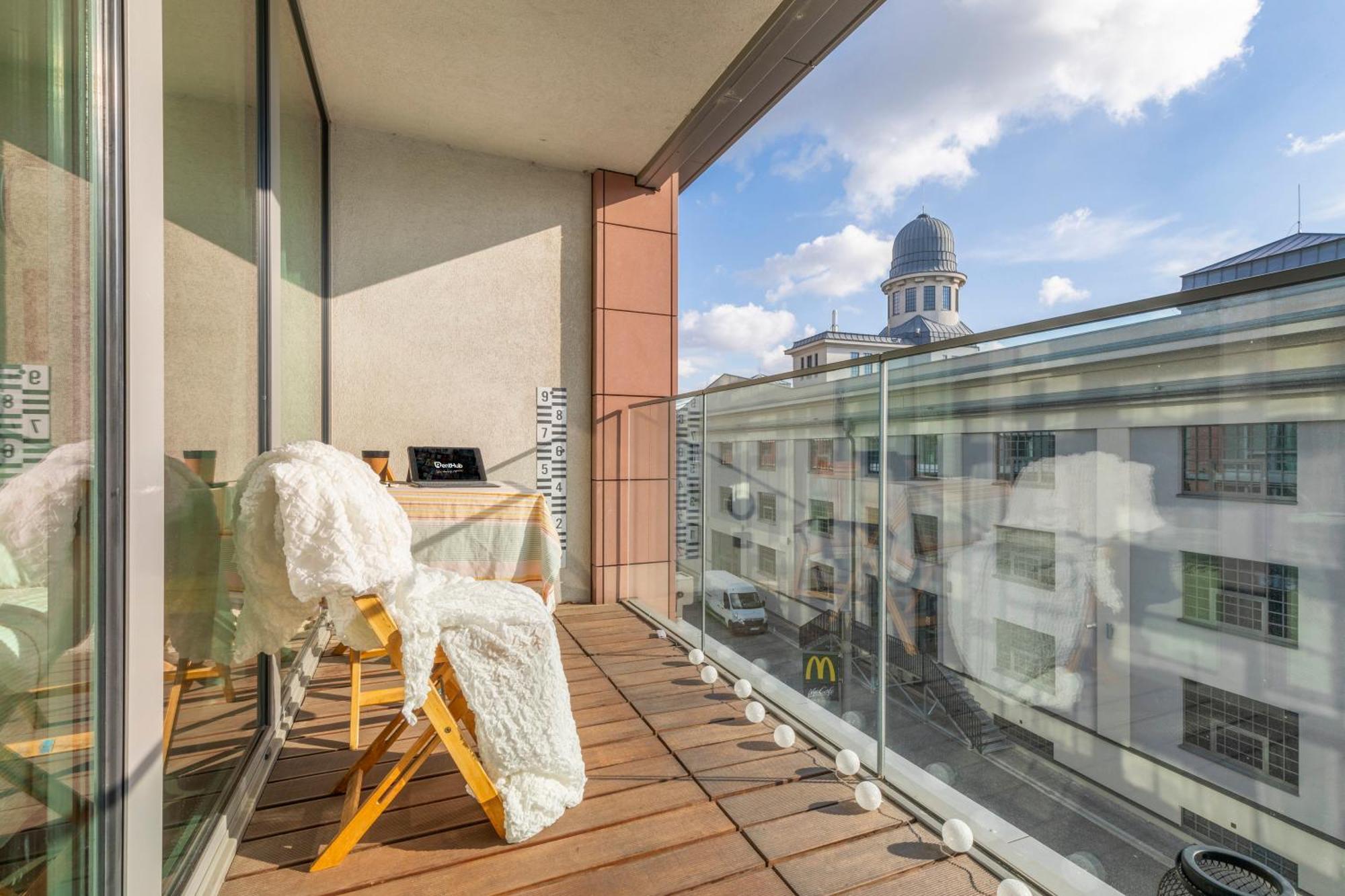 Escape Riverfront 2 Bedroom With Balcony Bratislava