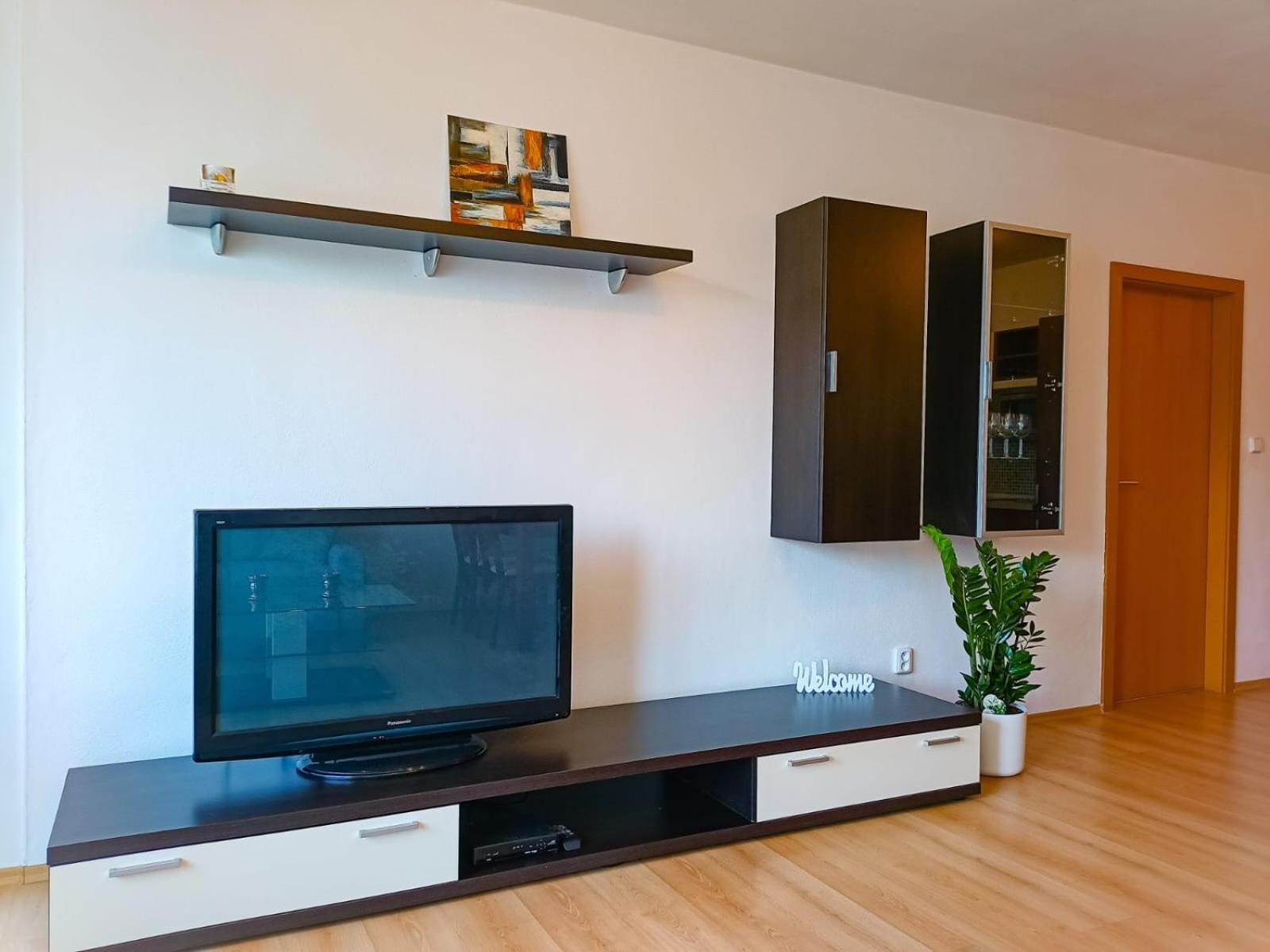 Modern Flat, Balcony, Garage Bratislava