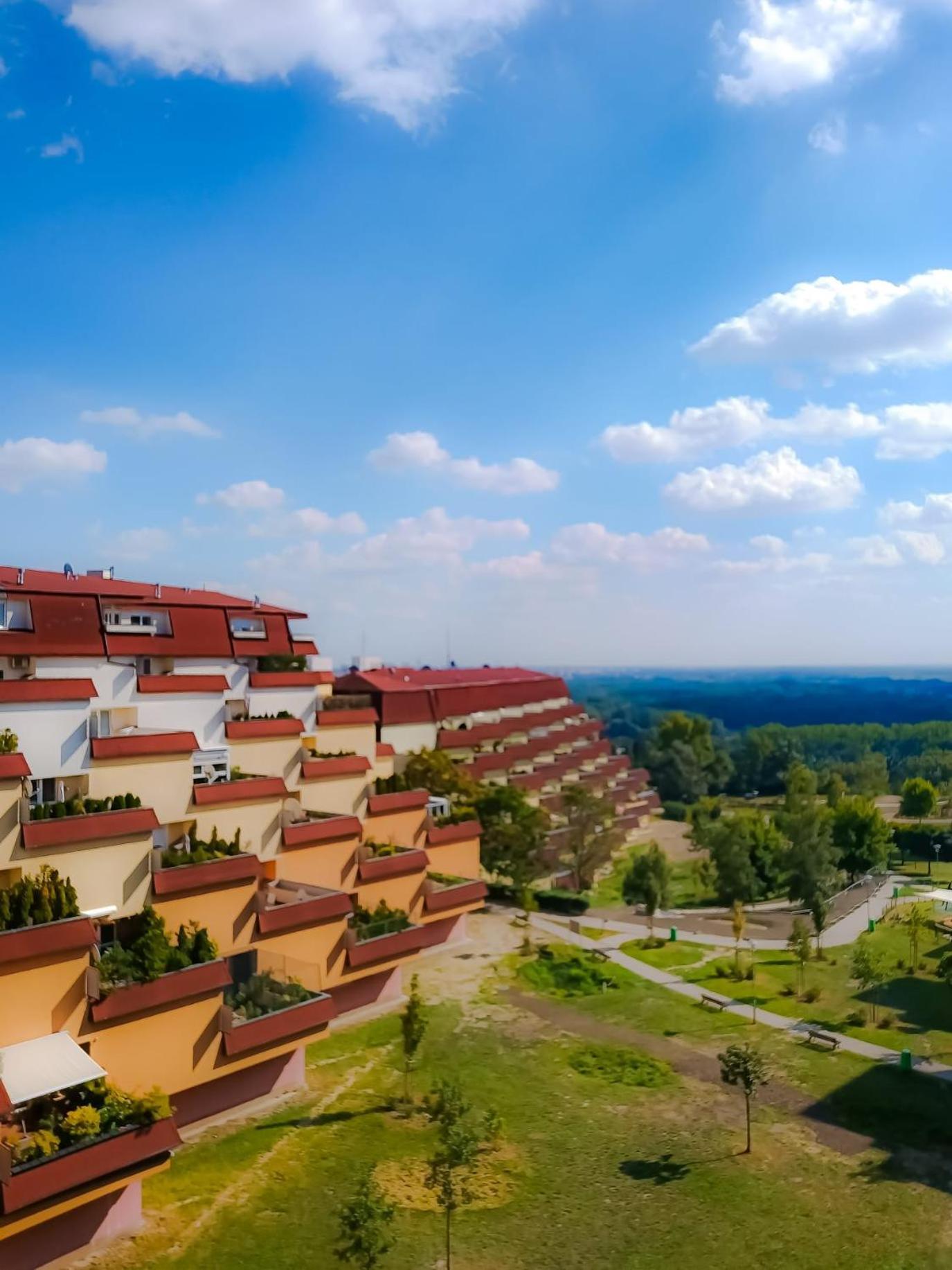 Apartment Modern Flat, Balcony, Garage Bratislava