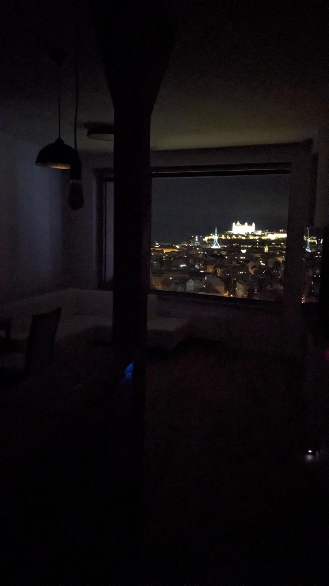 Apartment With Sunset View Over Bratislava