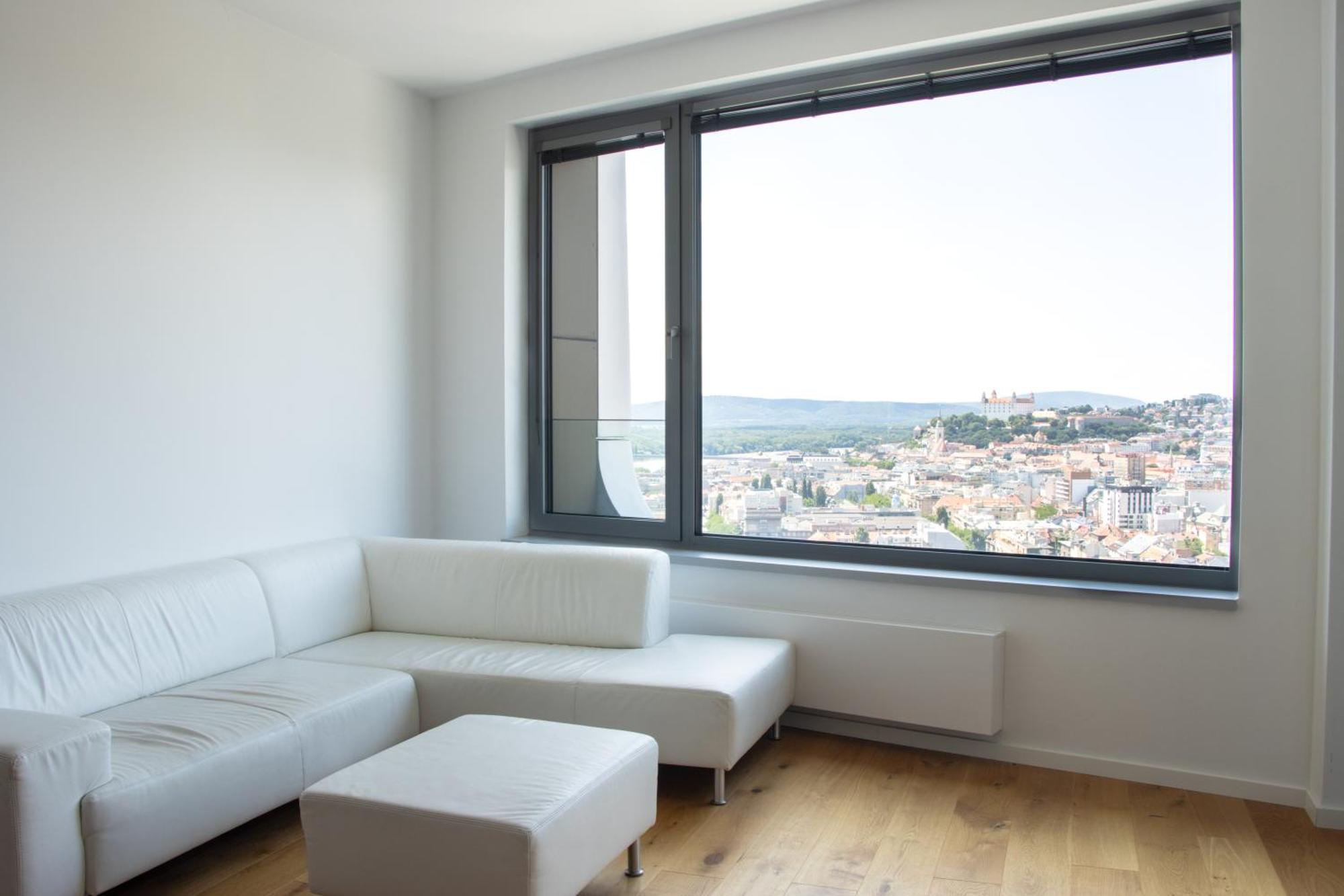 Apartment With Sunset View Over *