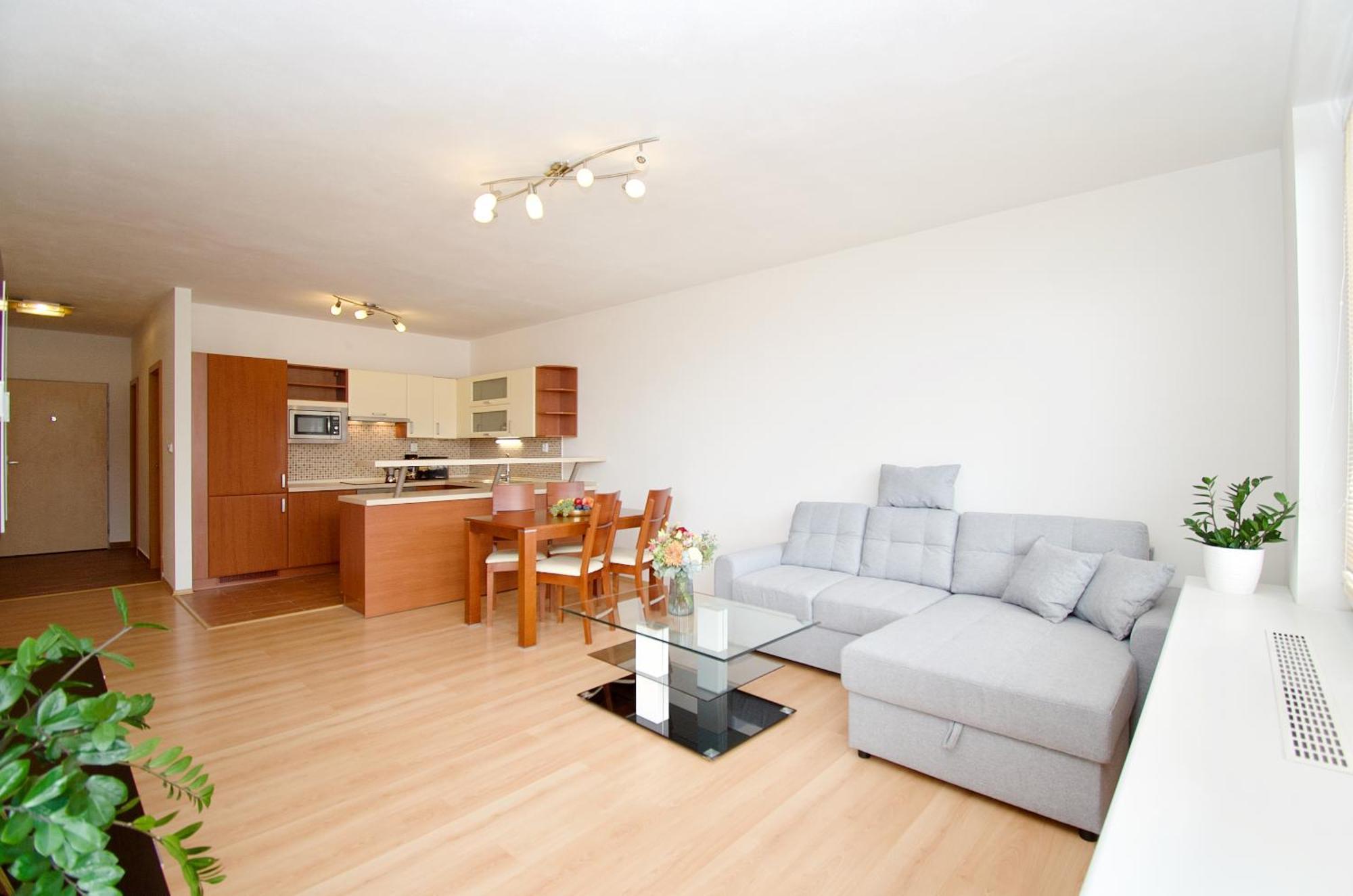 Apartment Modern Flat, Balcony, Garage Bratislava