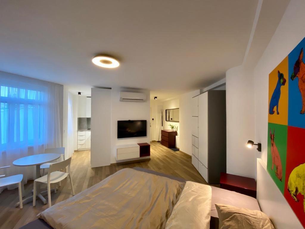 Lovely In The Centre Apartment *