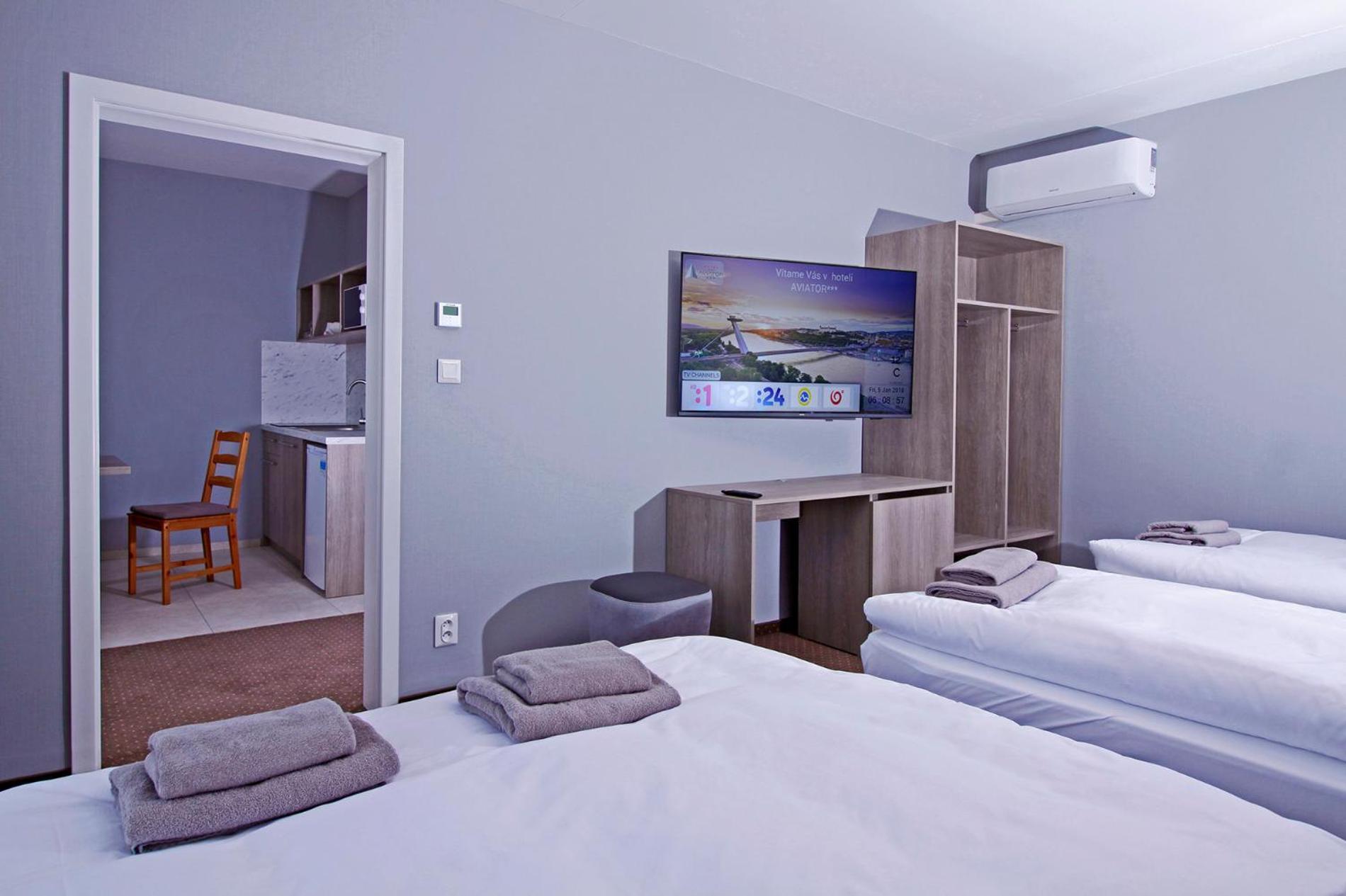 Hotel Aviator Garni 3*