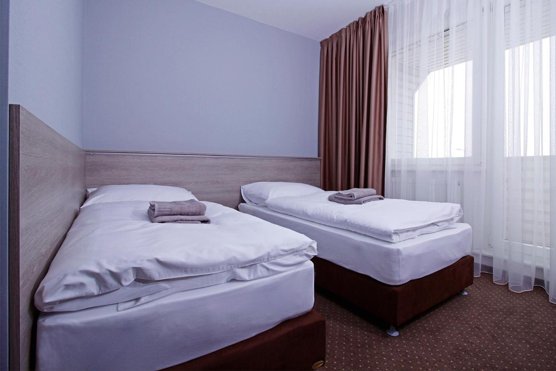 Aviator Garni Hotel 3*