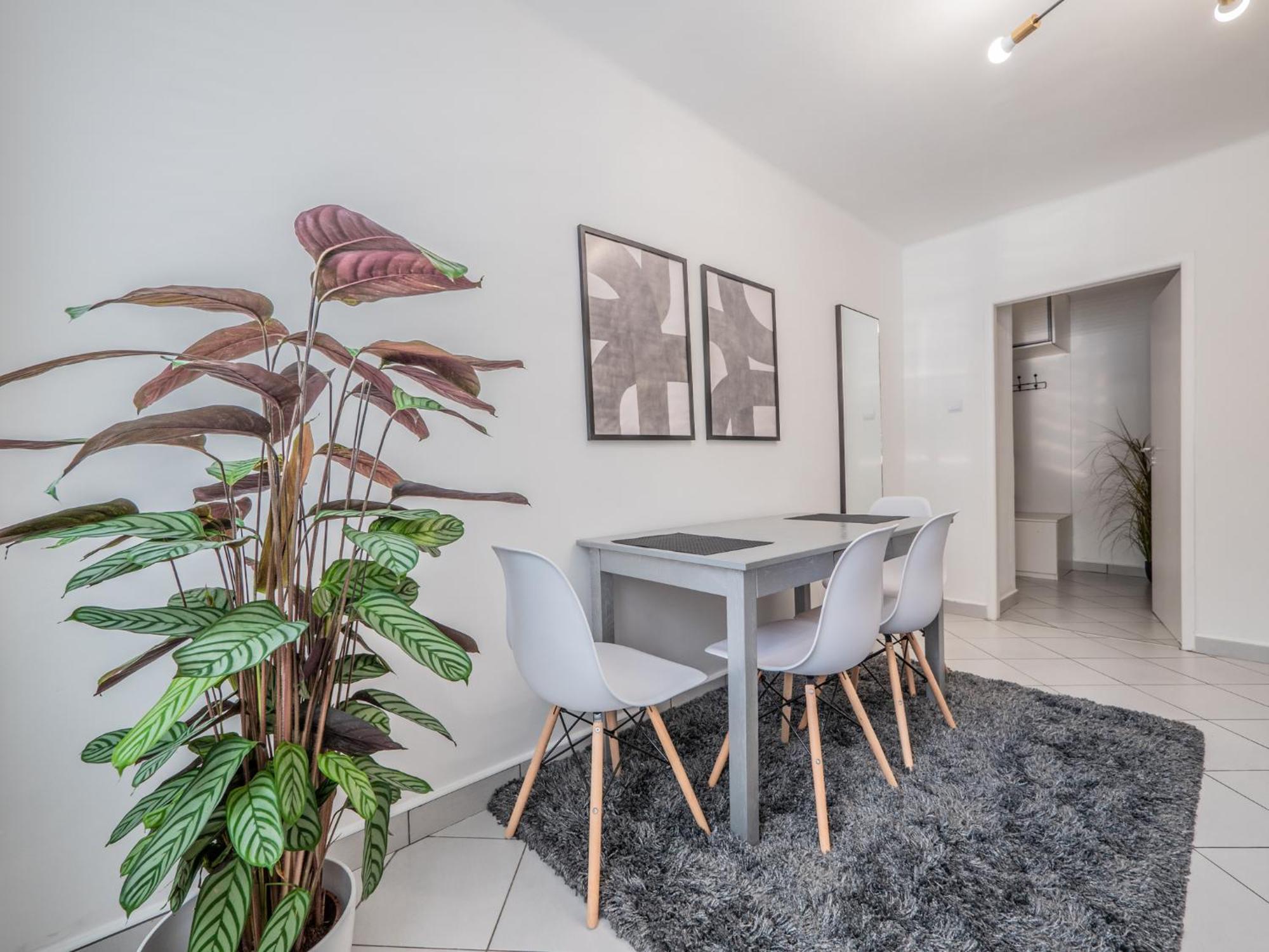 Wonderful 5min To The Center Apartment