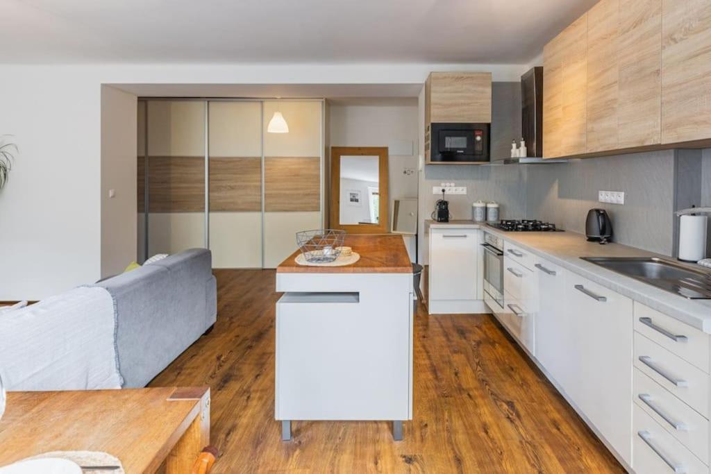 Sokolska Peacefull Residence, Old Town Apartment
