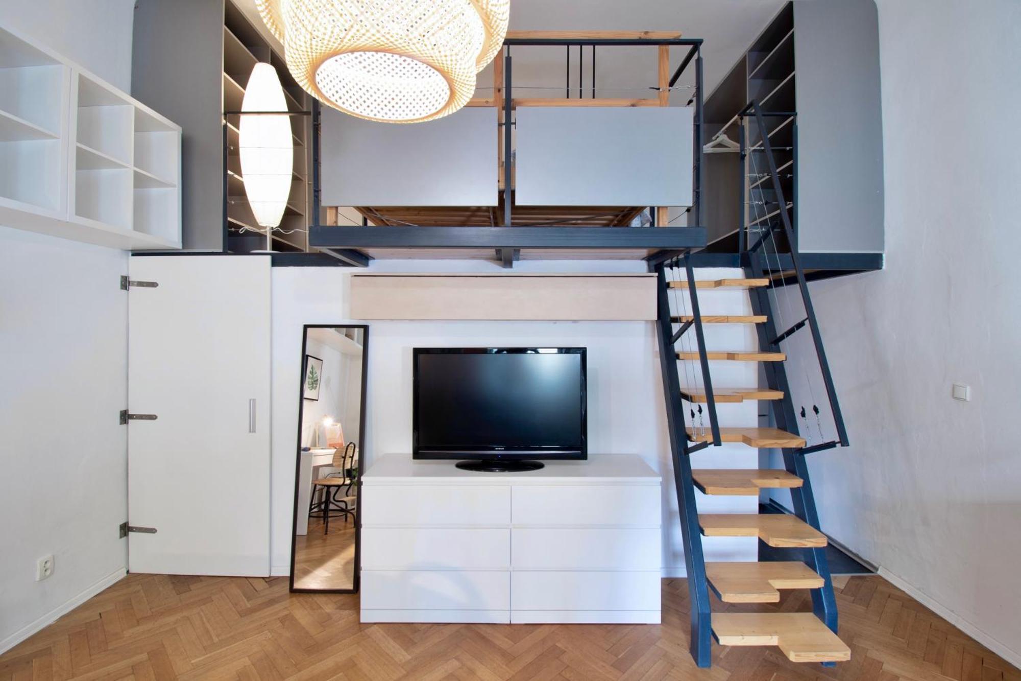 Netradicny V Centre Apartment