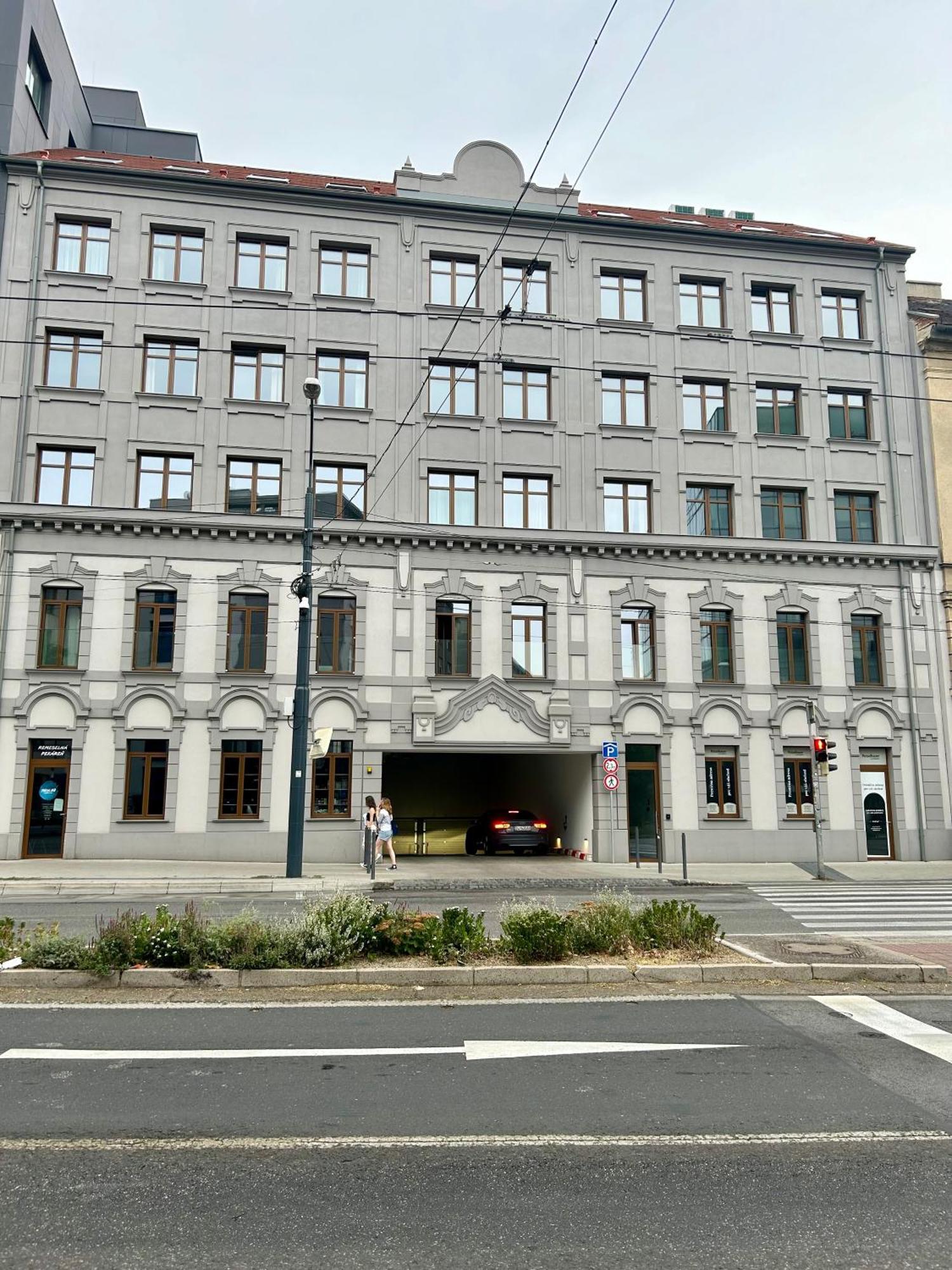 Apartment Meridian *
