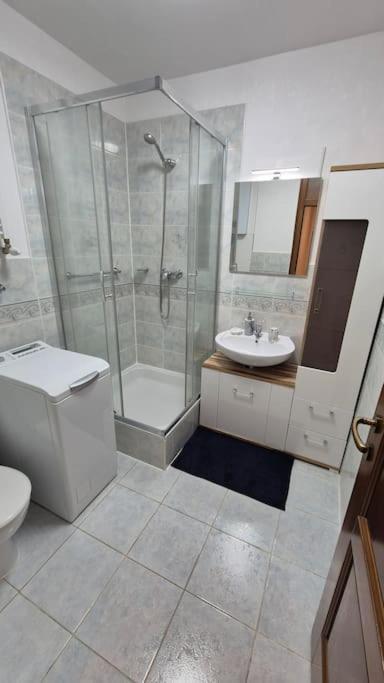Lovely Old Town Apartment *