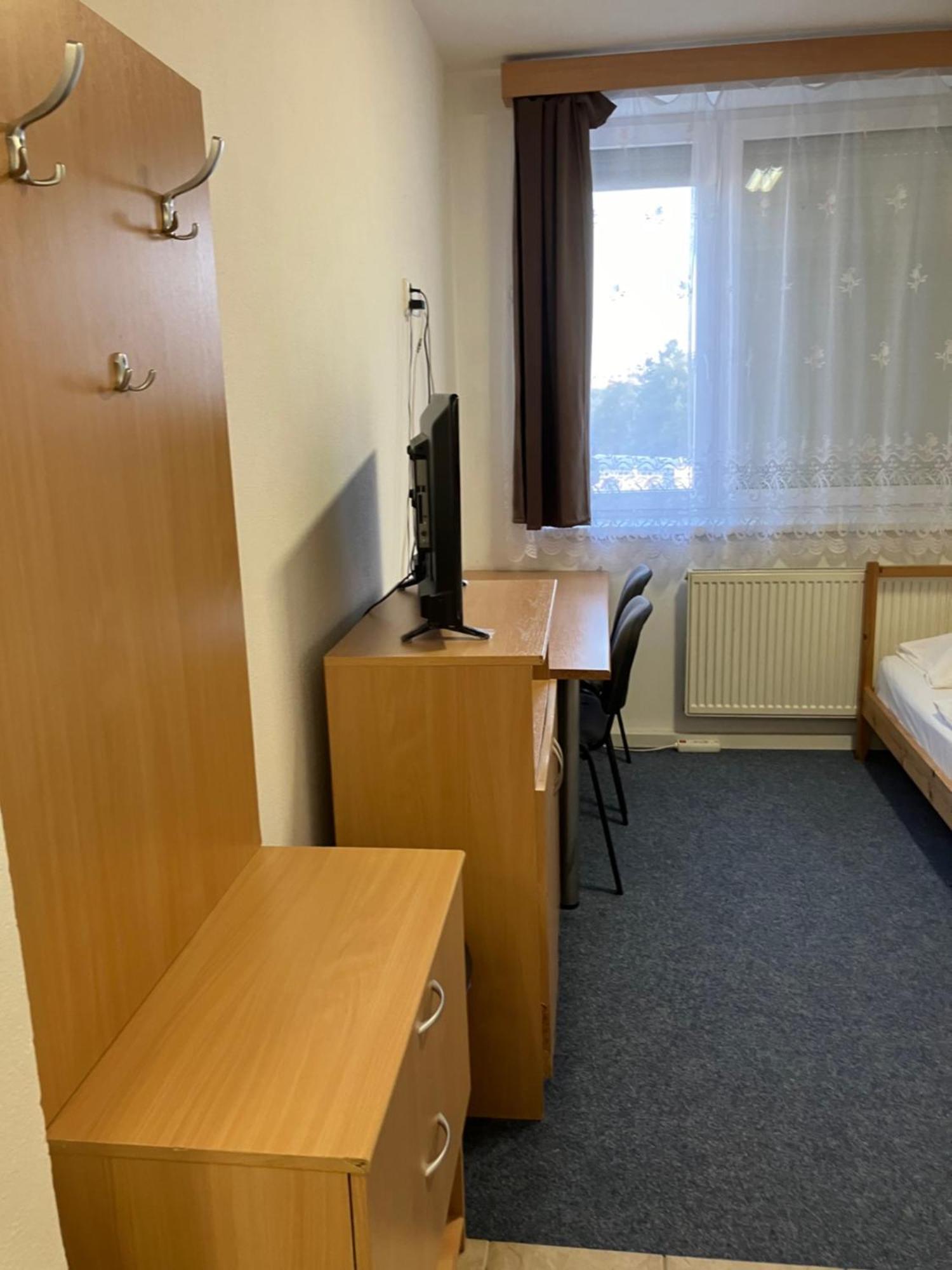 Homestay Einsteinova Petrzalka Station Bratislava
