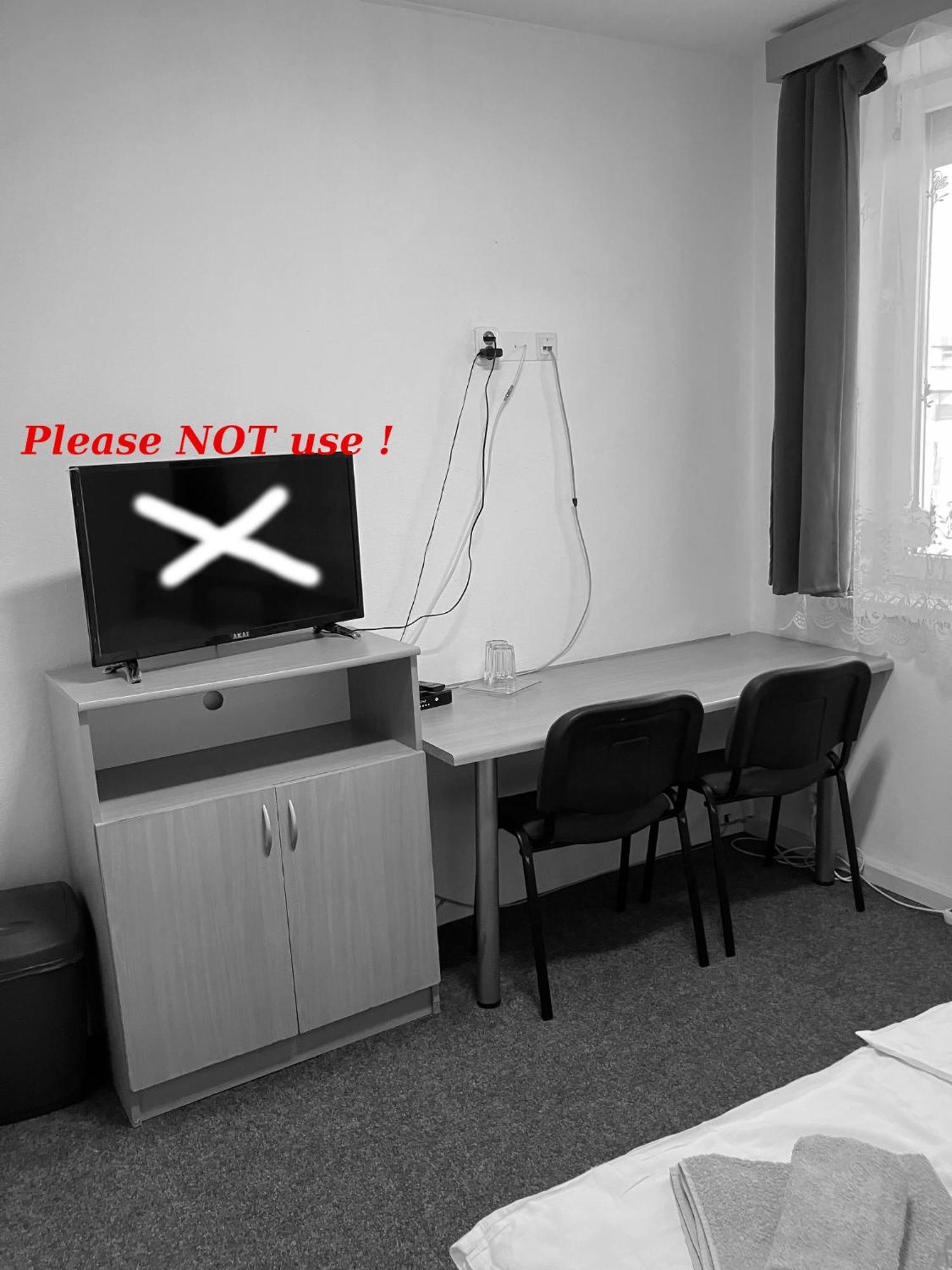 Homestay Einsteinova Petrzalka Station *