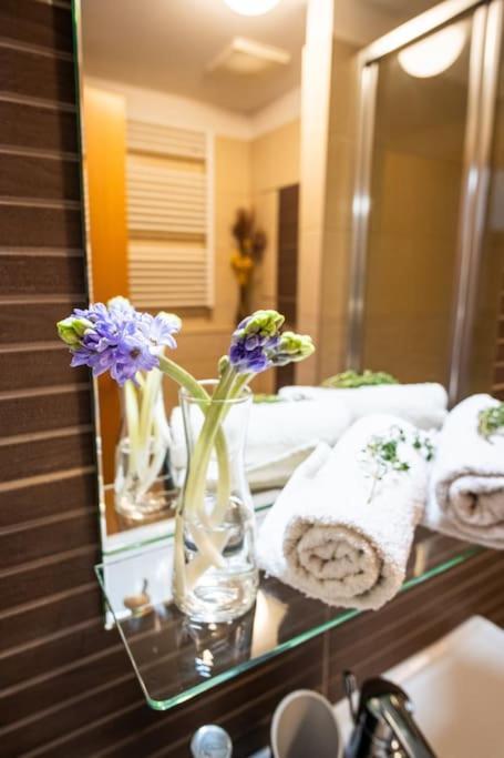 Apartment No1 Business Smart *