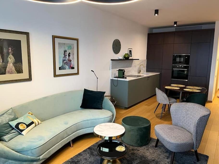 Apartment Luxury Flat In Sky Park, Castle View, Free Parking