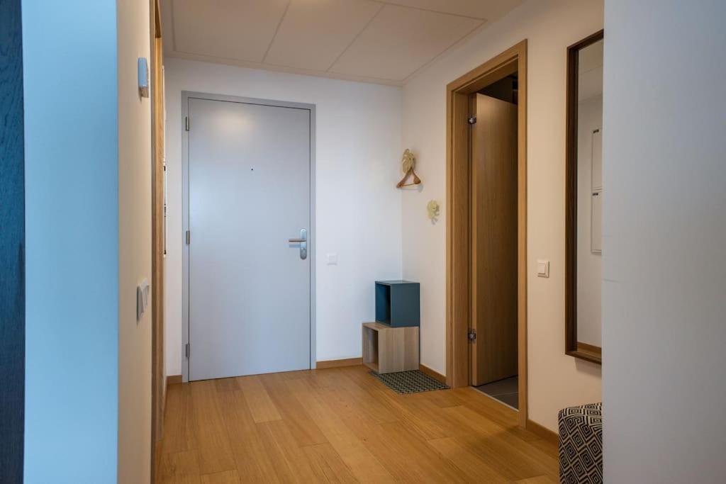 Luxury Flat In Sky Park, Castle View, Free Parking * Bratislava