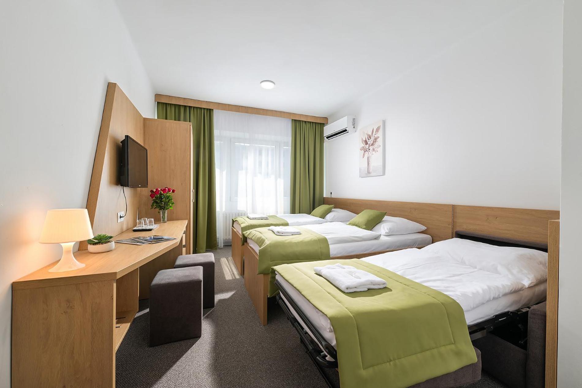 Hotel Plus Hotel Bratislava