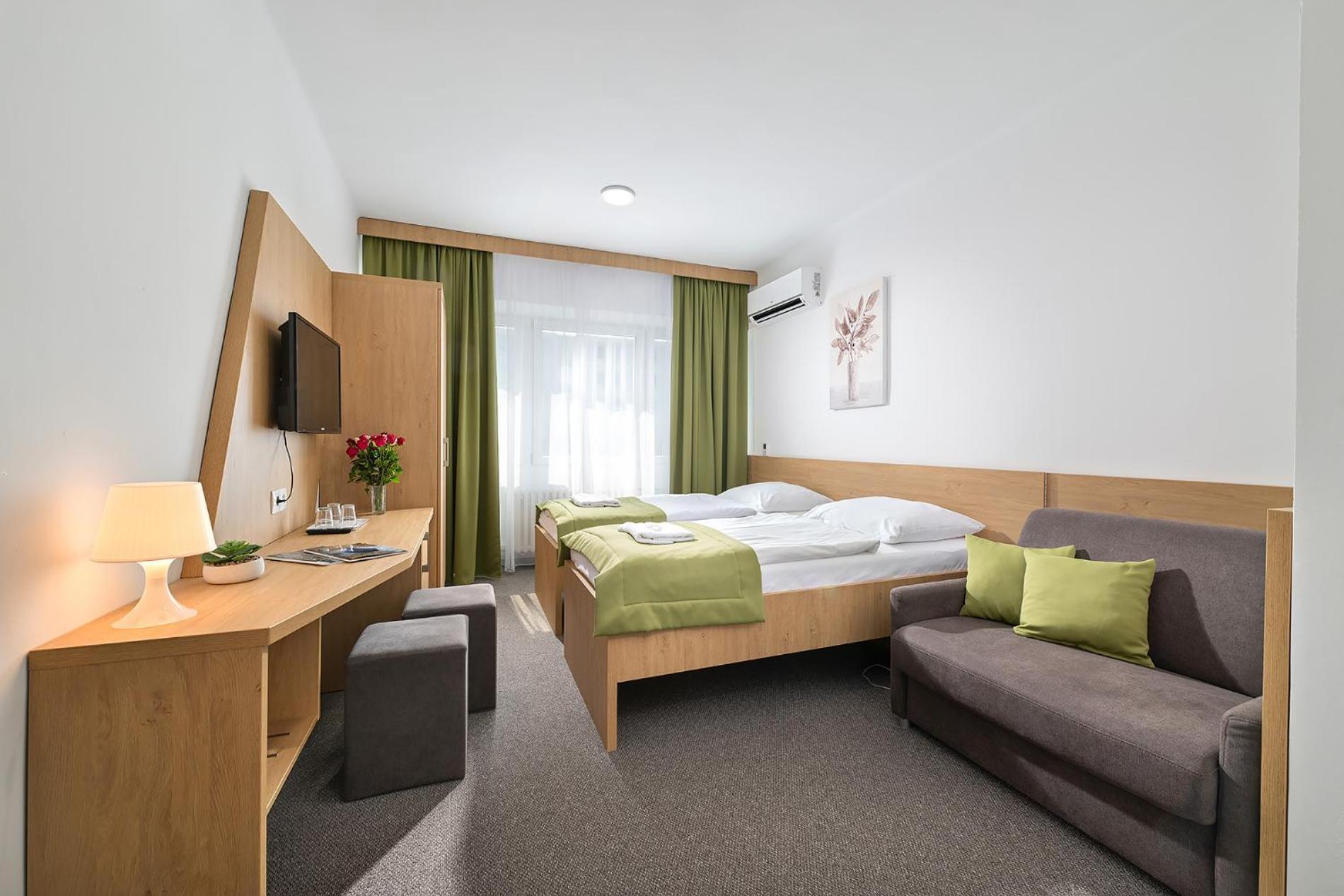 Hotel Hotel Plus