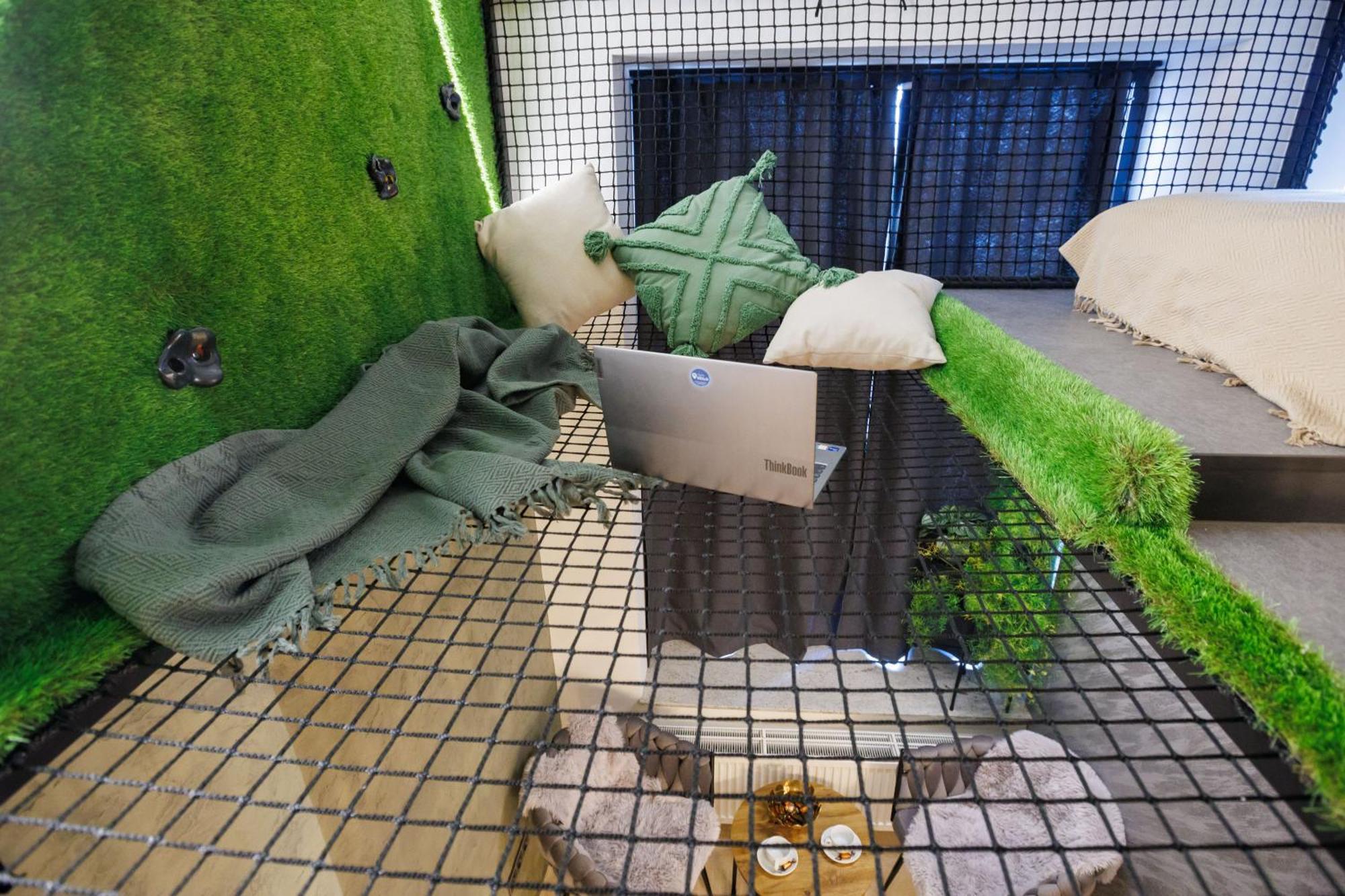Leo & Private Zone - Old Apartamento Bratislava