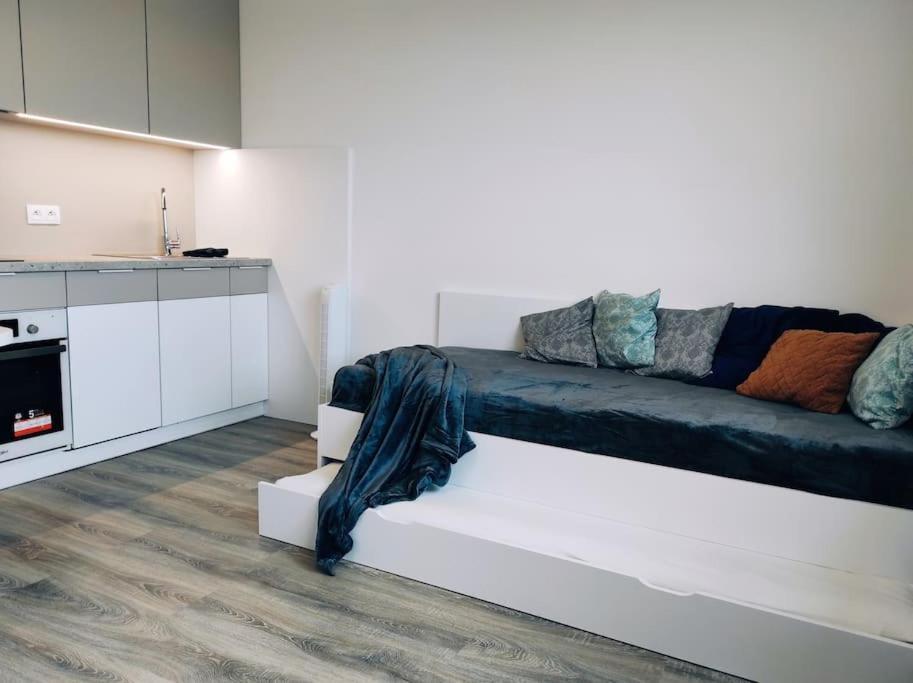 Airport For Two, Free Parking, Airport View Bratislava