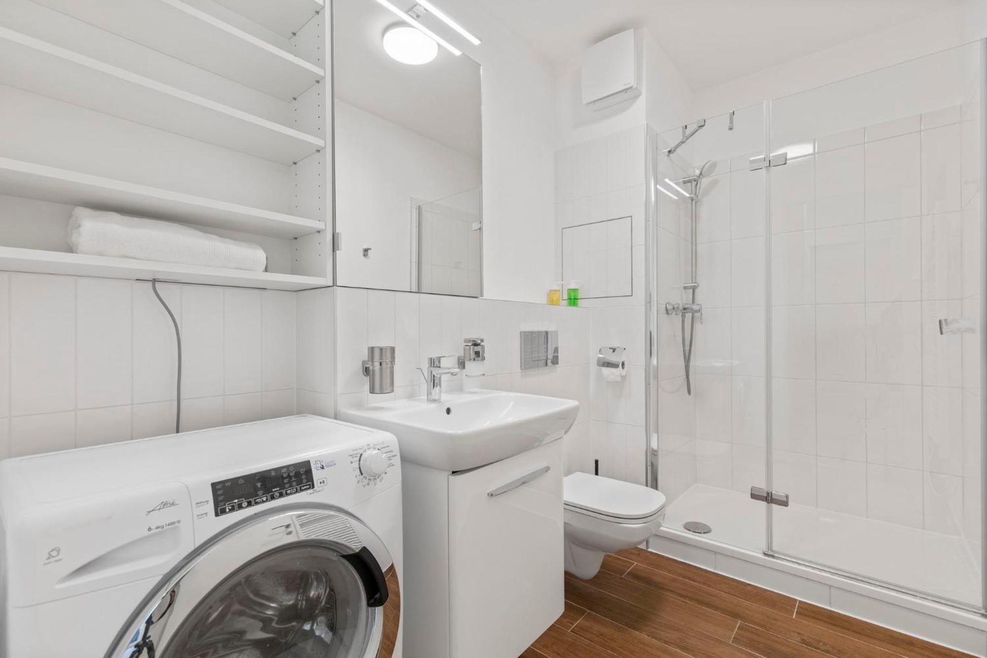 Twin 2 - With Parking Apartment