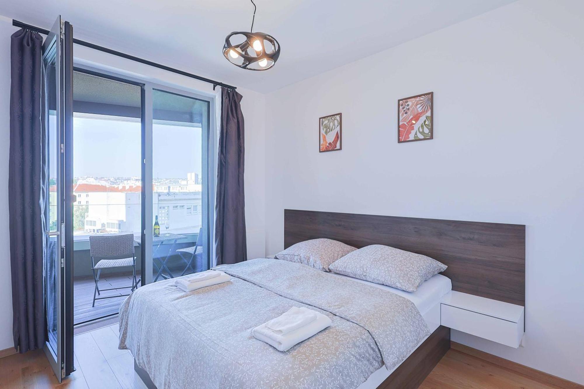 Sky Park Tower 1, Luxury With Free Parking * Pressburg