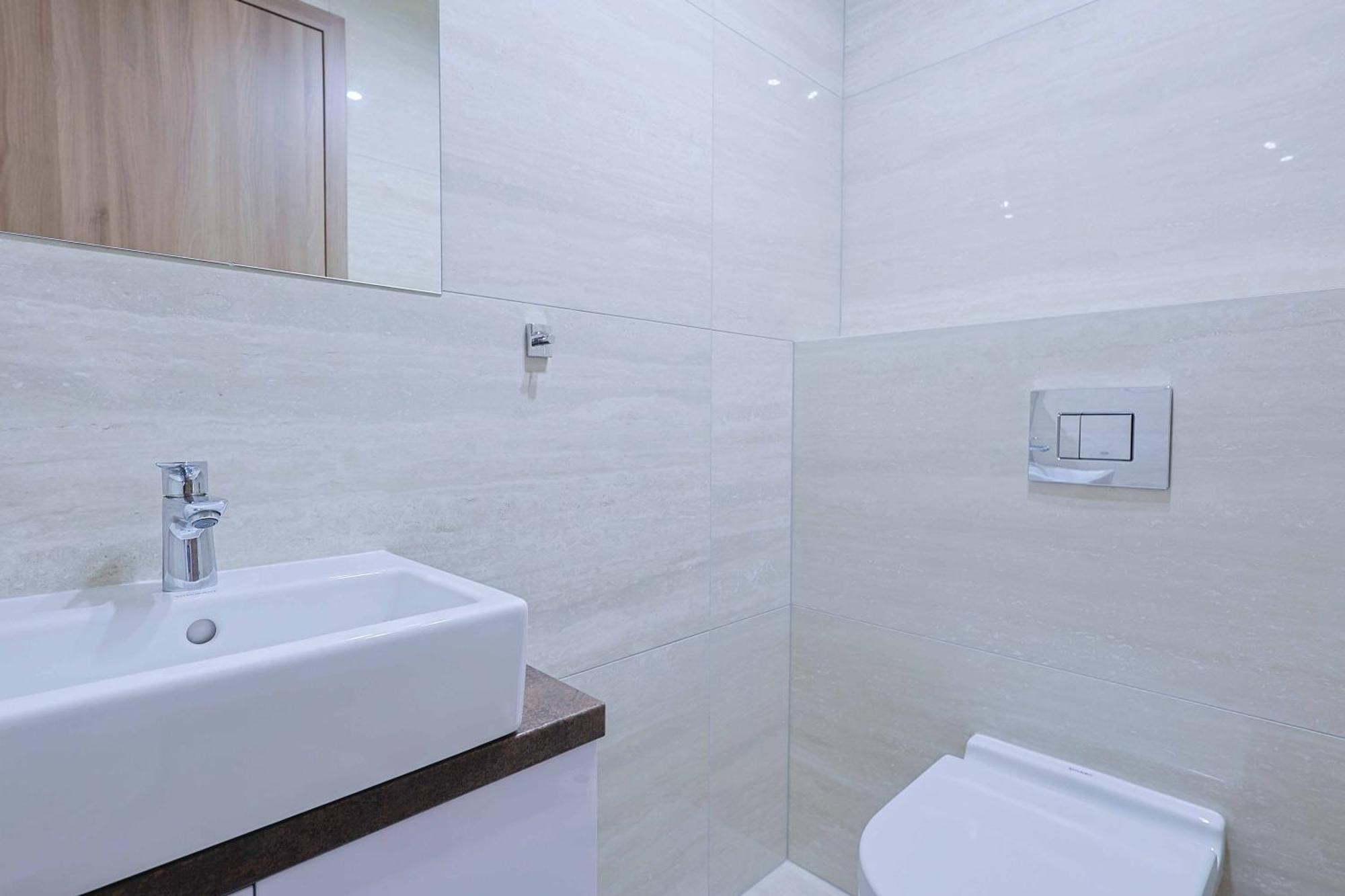 Sky Park Tower 1, Luxury With Free Parking Apartment