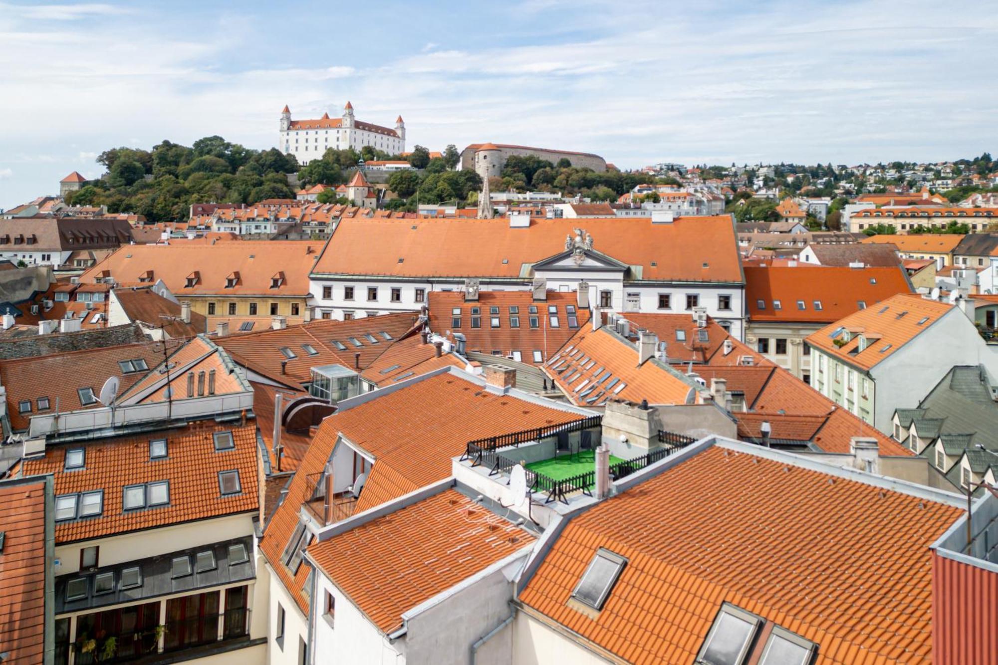 Apartment Arya - Spacious Penthouse Duplex With Rooftop Patio In The Main Square *