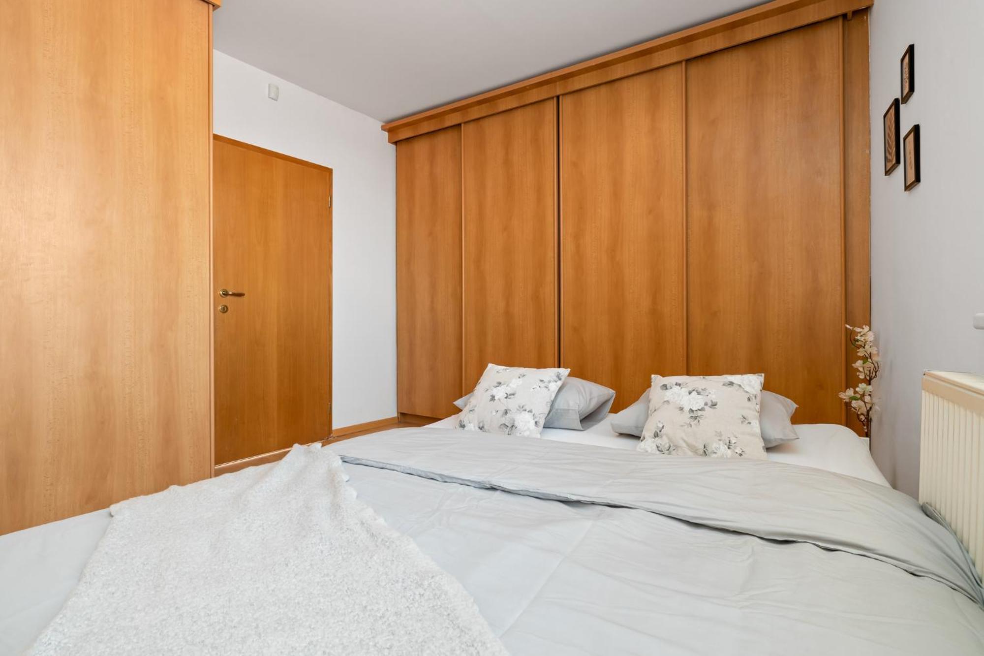 Arya - Spacious Penthouse Duplex With Rooftop Patio In The Main Square