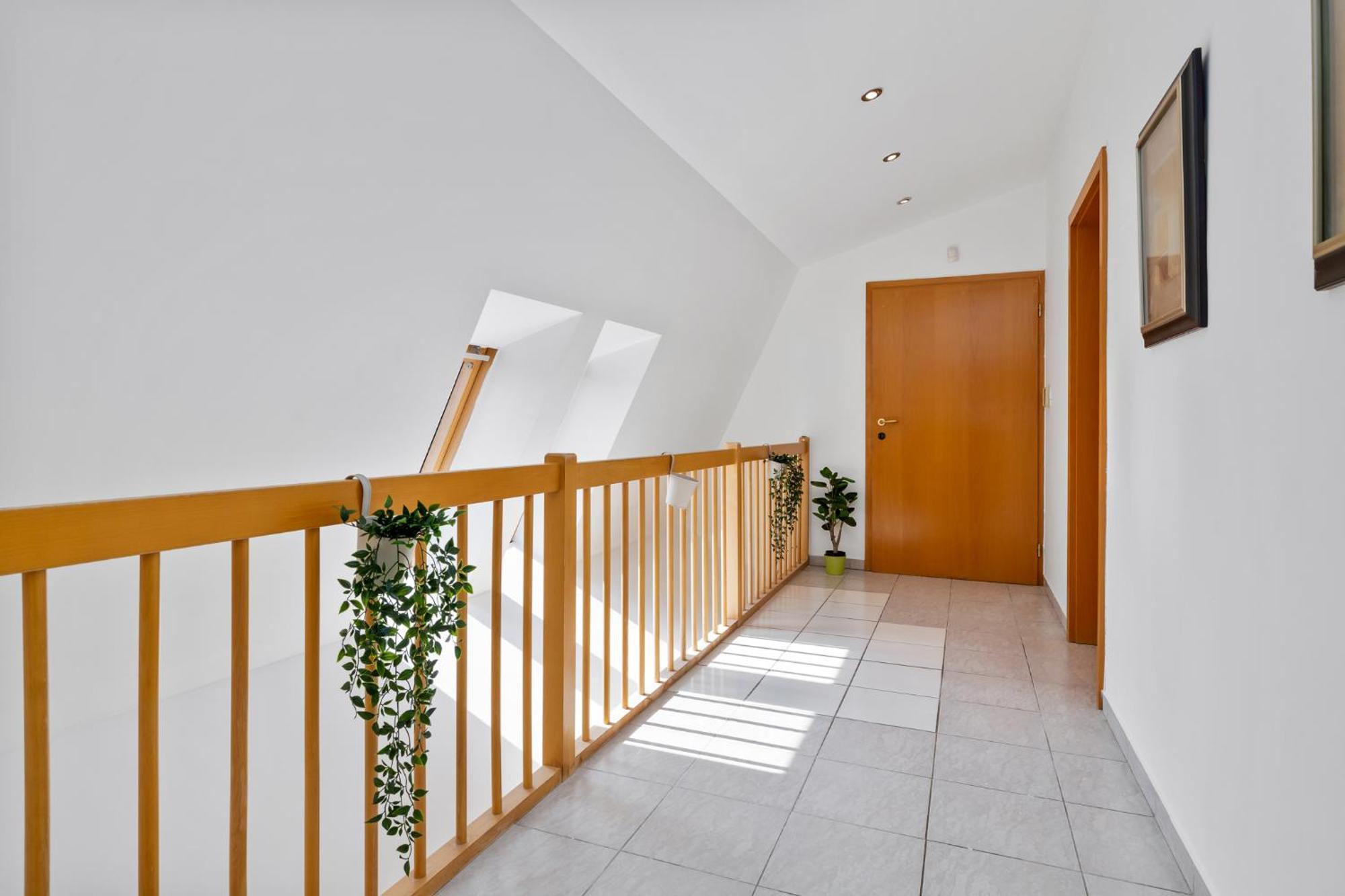 Arya - Spacious Penthouse Duplex With Rooftop Patio In The Main Square