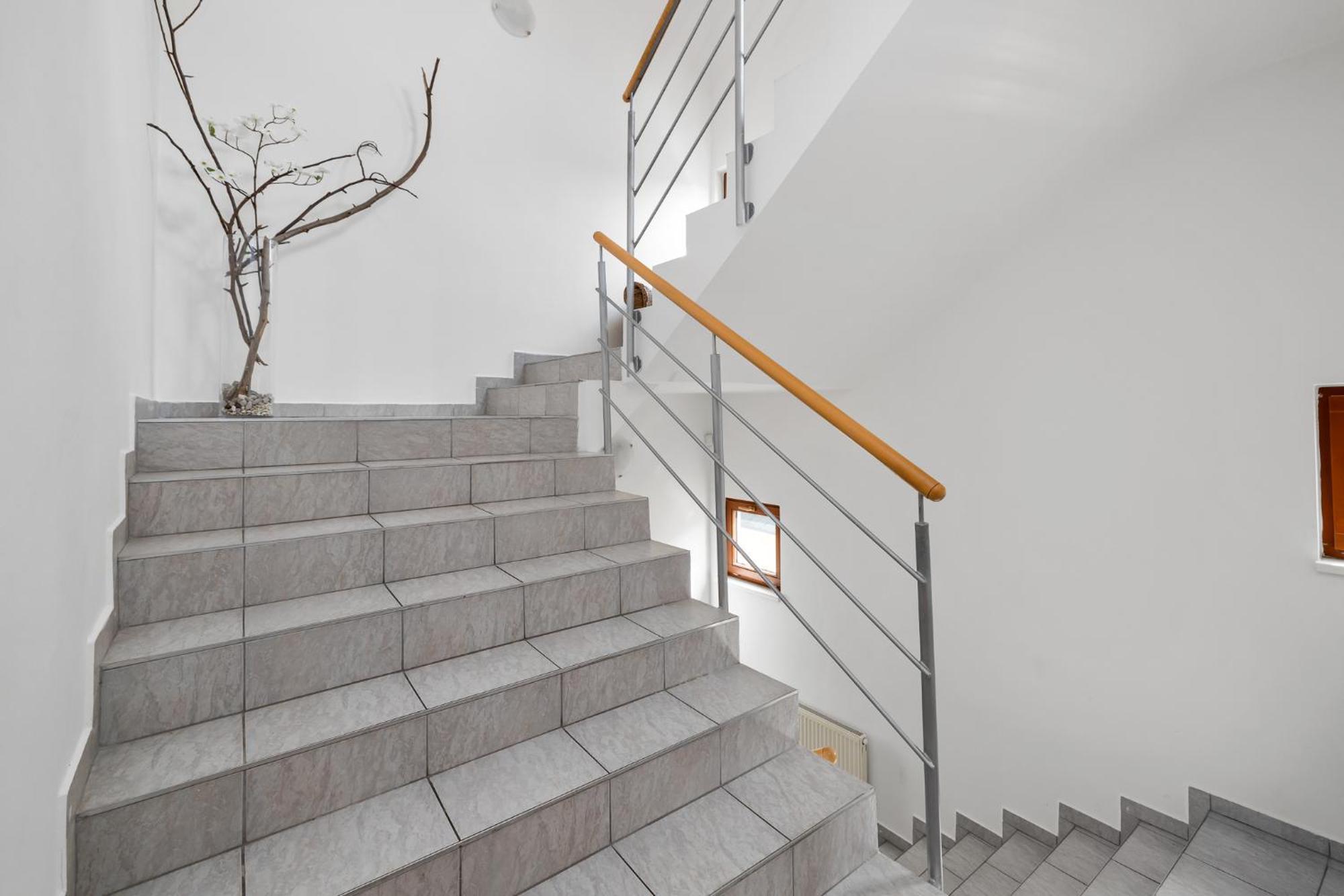 Arya - Spacious Penthouse Duplex With Rooftop Patio In The Main Square Apartment Bratislava