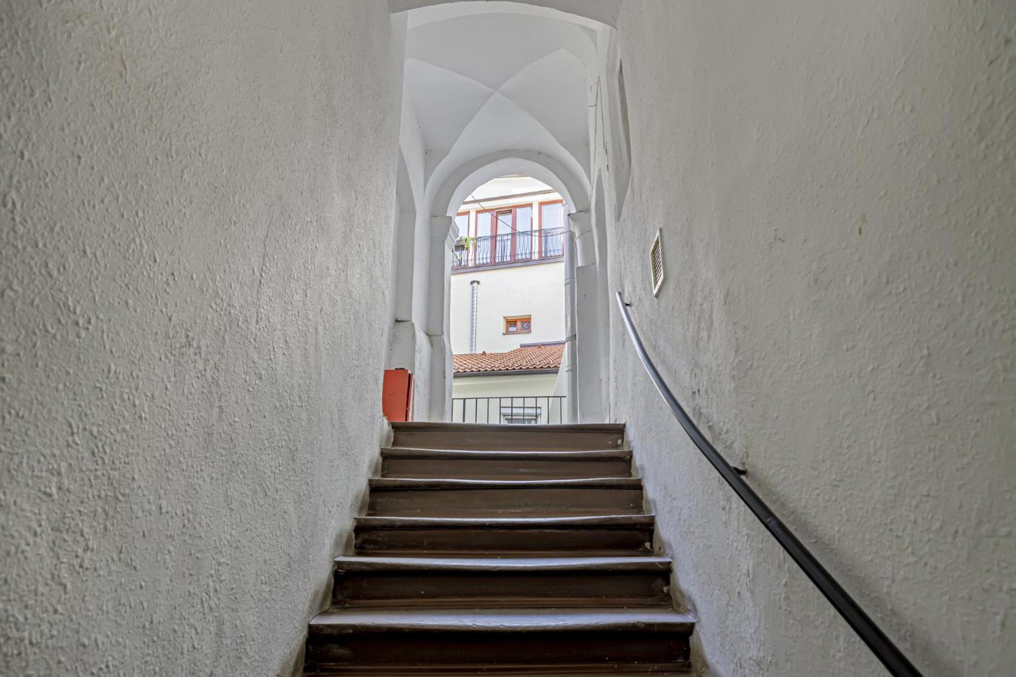 Arya - Spacious Penthouse Duplex With Rooftop Patio In The Main Square Apartment Bratislava