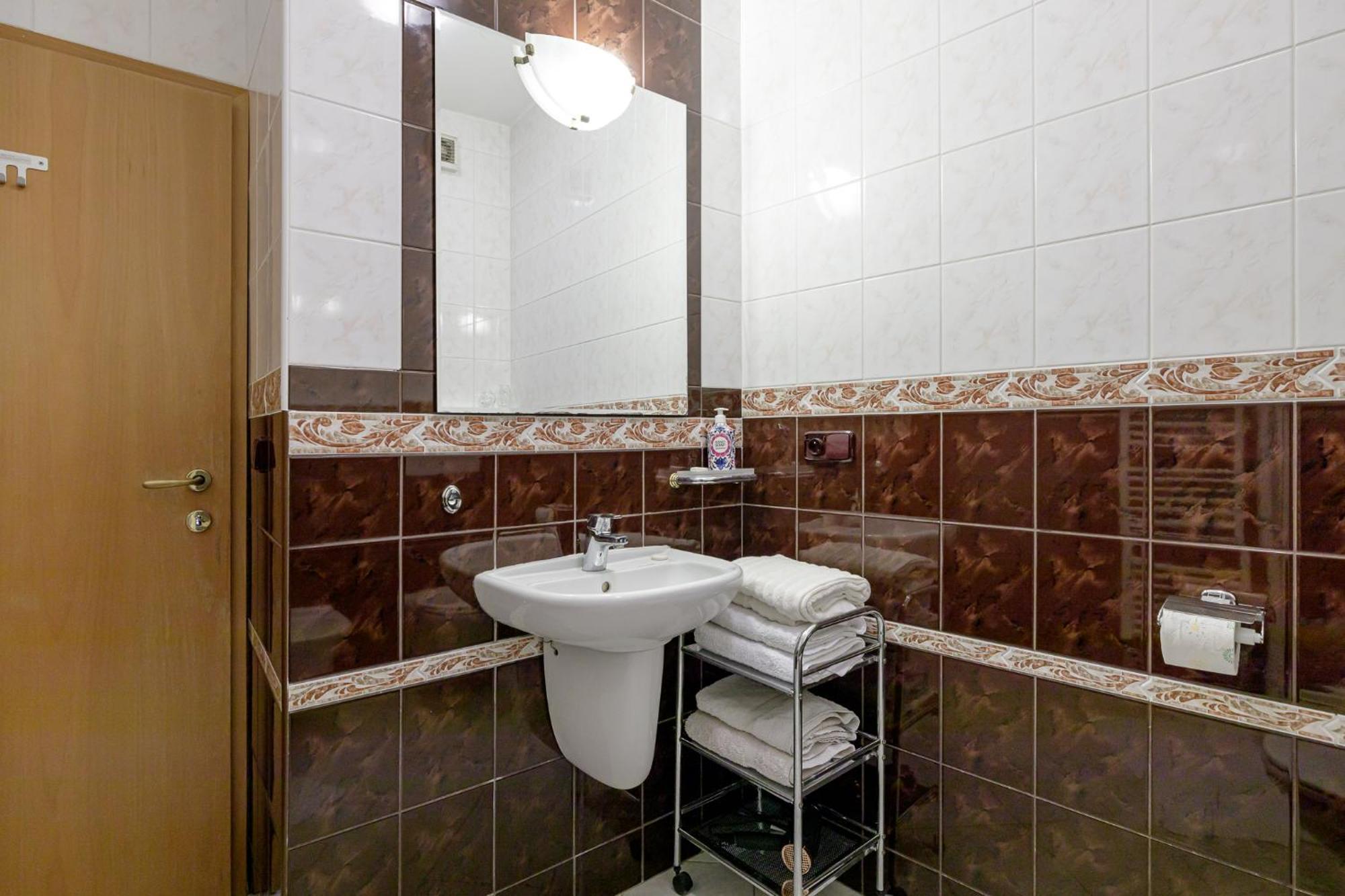 Apartment Prima - Spacious In The Main Square With Large Living Bratislava