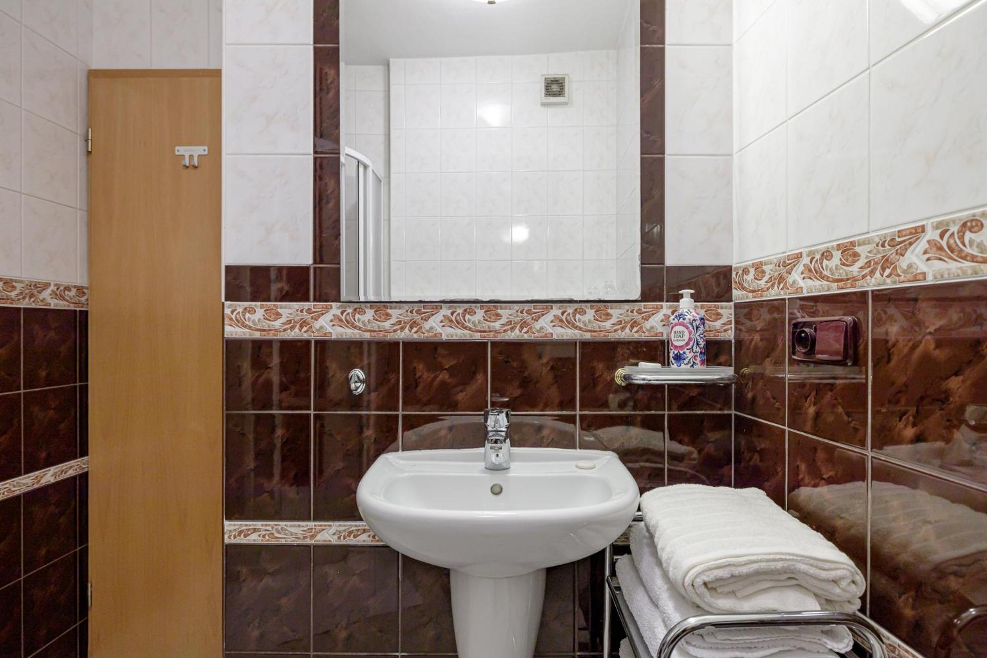 Apartment Prima - Spacious In The Main Square With Large Living
