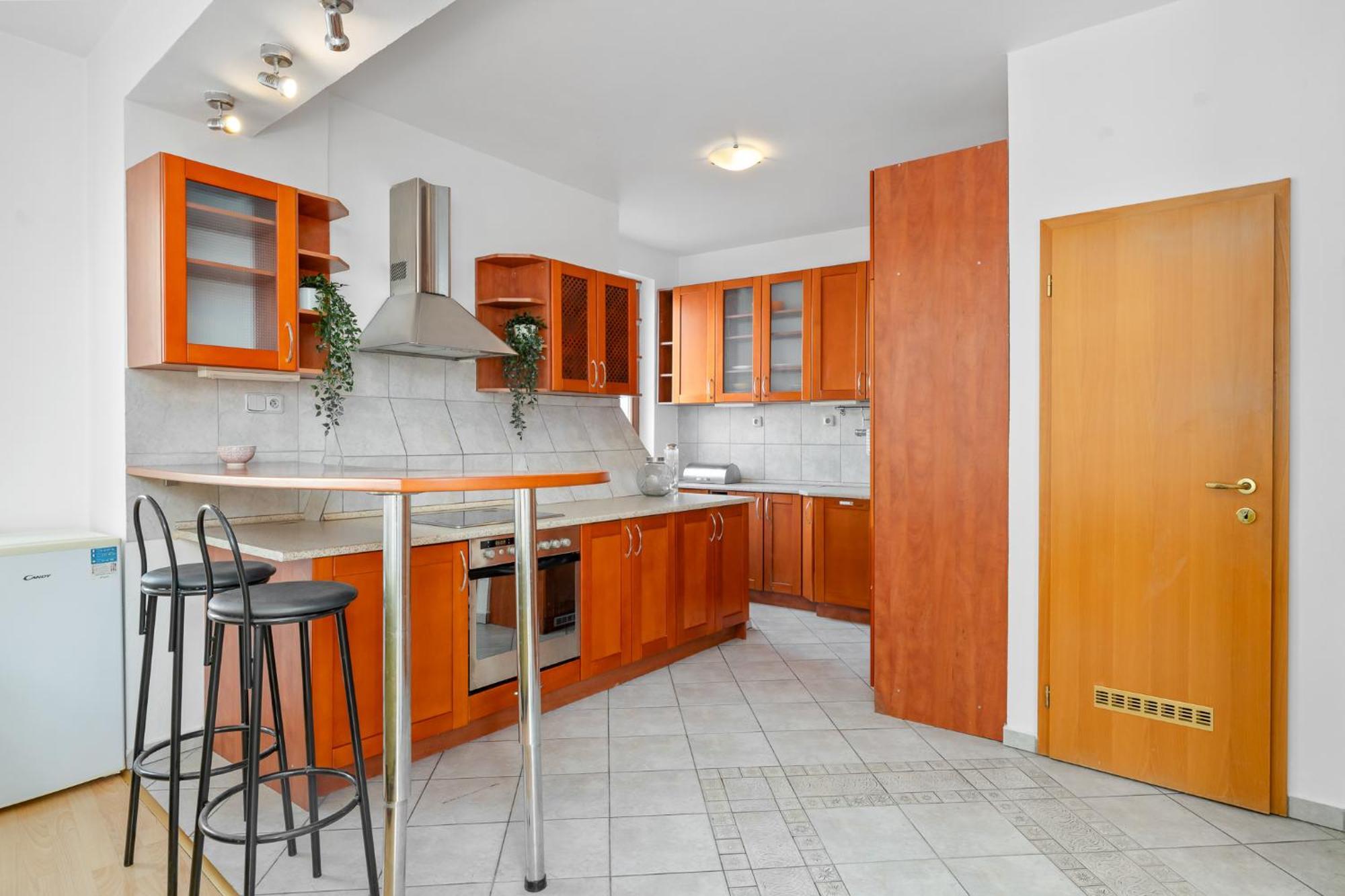 Prima - Spacious In The Main Square With Large Living Bratislava