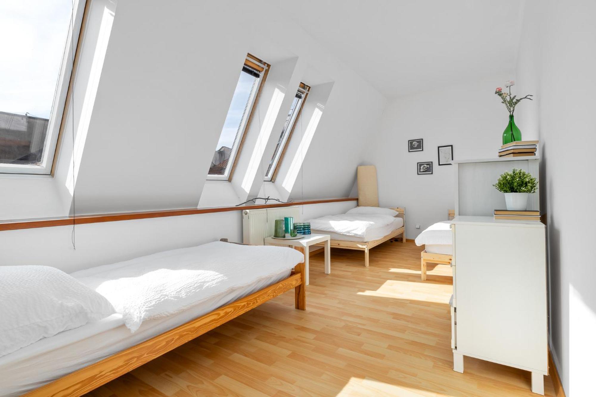 Prima - Spacious In The Main Square With Large Living *